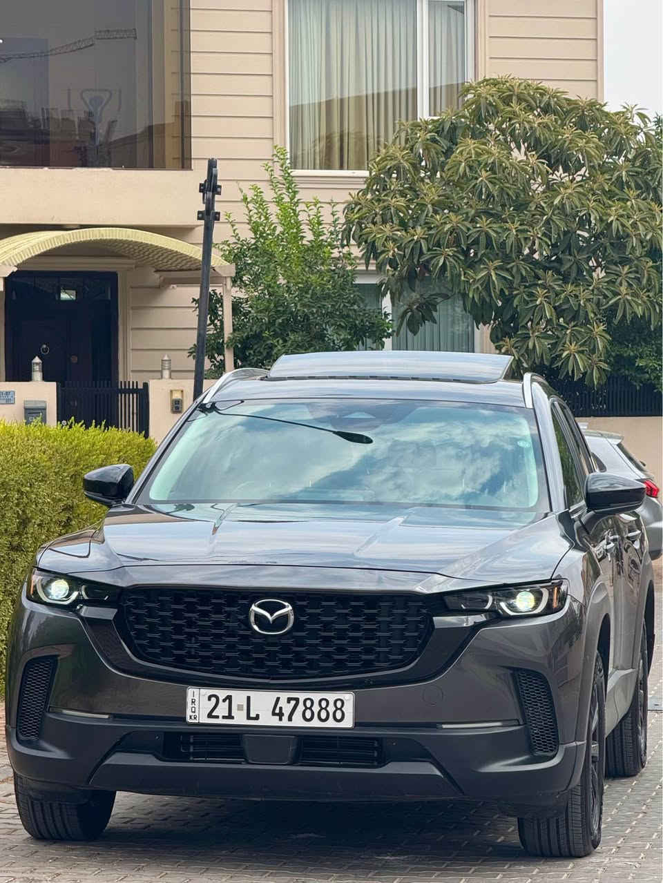 MAZDA CX-50 2025 primuem 
مواسەفاتی پریمیومە دەرگای دواوی بۆیاخە ئێرباگ بەس سوکان تەقیوە سەیارەکە ڕەقەمەو بە ناوی  خۆمانەوەیە توحویلو خەرامە بە شەرت ٢٠٠٠ کلم ڕۆشتوە هسابکە هەر سفرەو ڕەقەم کراوە 
*********** السليمانية, العراق

