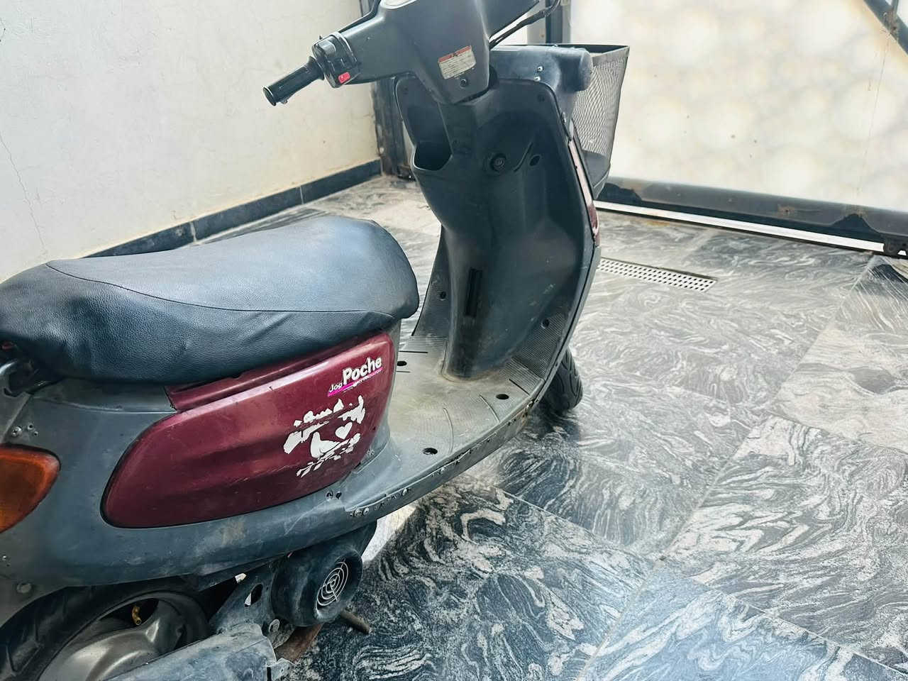 منغولي مكينتهه مفتوحه مره وحده وصوتهه ناعم مابيهه صوت لاكير ولا روله كهربائيات كلهه شغاله بس نقصهه باتري نص هندر تشتغل كل نقص مابيهه عدا الباتري السعر 300 وبيهه مجال بسيط مكاني كربلاء الصمود رقمي ***********
