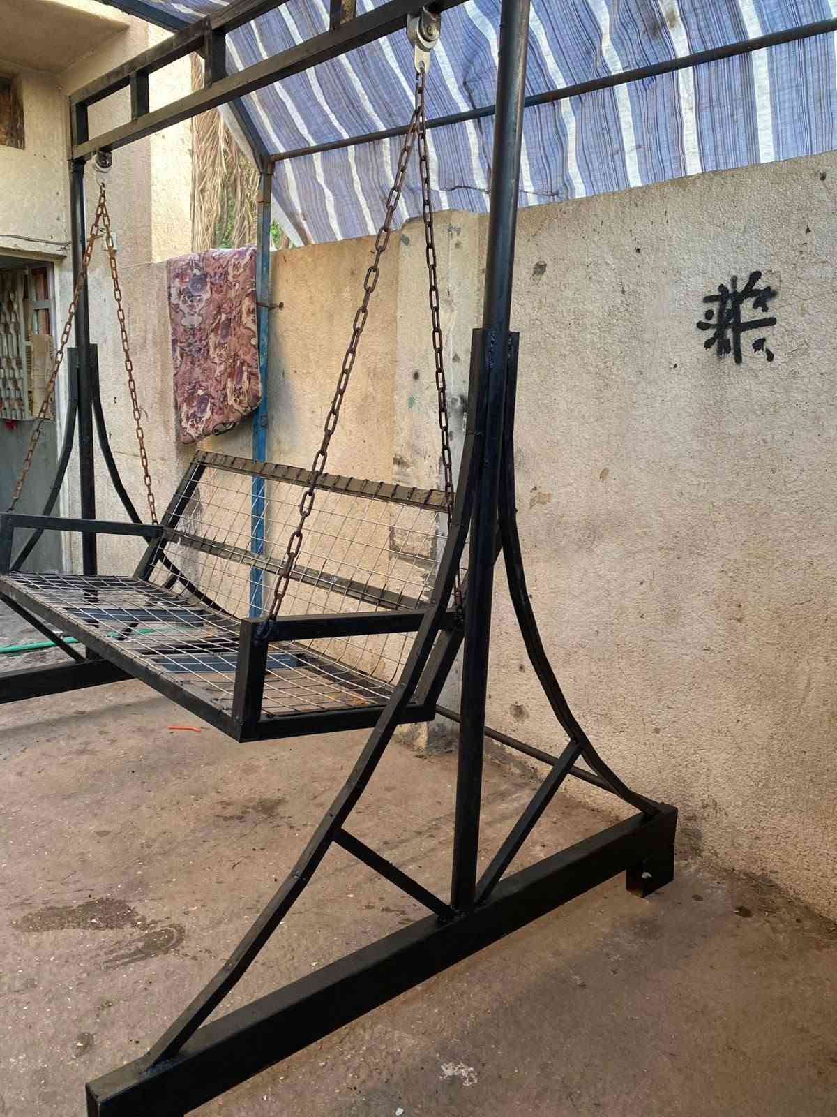 السلام عليكم من رخصت الادمن مرجوحه للبيع الحجم الكبير حديد ثقيل تزكام العرض200والطور225السعر225مكان كربلاء ***********
