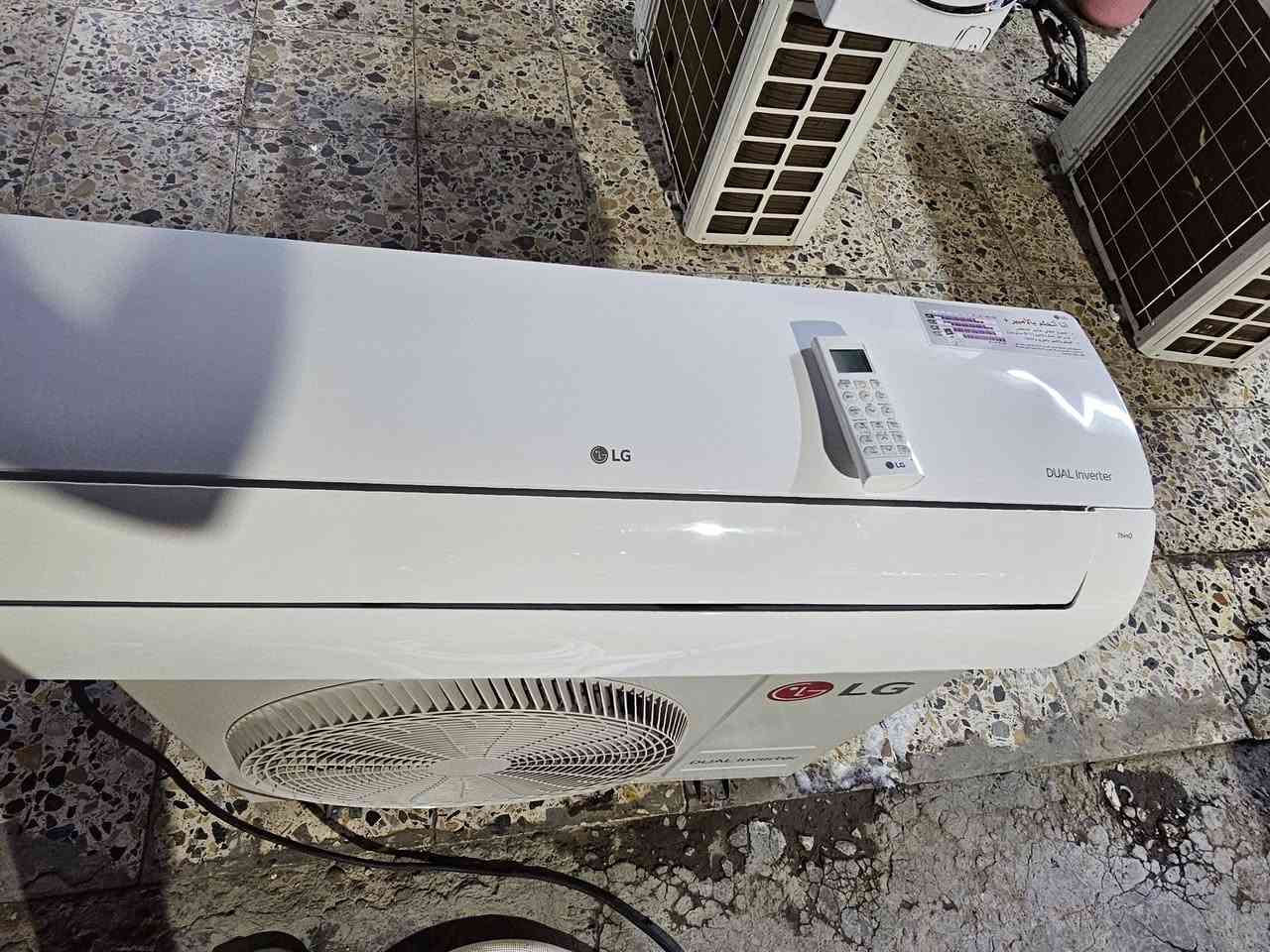 لسلام عليكم سبلت الجي طنين انفيرتر تحكم امبيريه ٦ مراحل جهاز جديد مشتغل اقل الشهر موديل ٢٥ طالع ٢٦  ما رد على تعاليق الشراي يتصل او يراسل وتساب العنوان بغداد رقم الهاتف ***********
