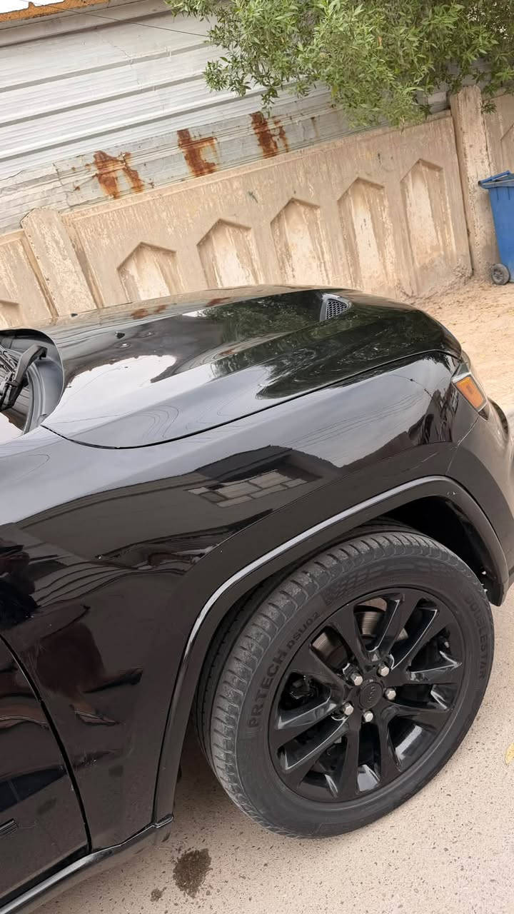 جيب 2021 بلاك توب ماشية ٧٨ الف والحادث موجود رقم الشاصي شوفه بنفسك سعرهه ٢١٠ ورقه وبيهه مجال 
***********
