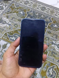 ايفون ١٢ • ٢٥٦ • ظهر مكسور
