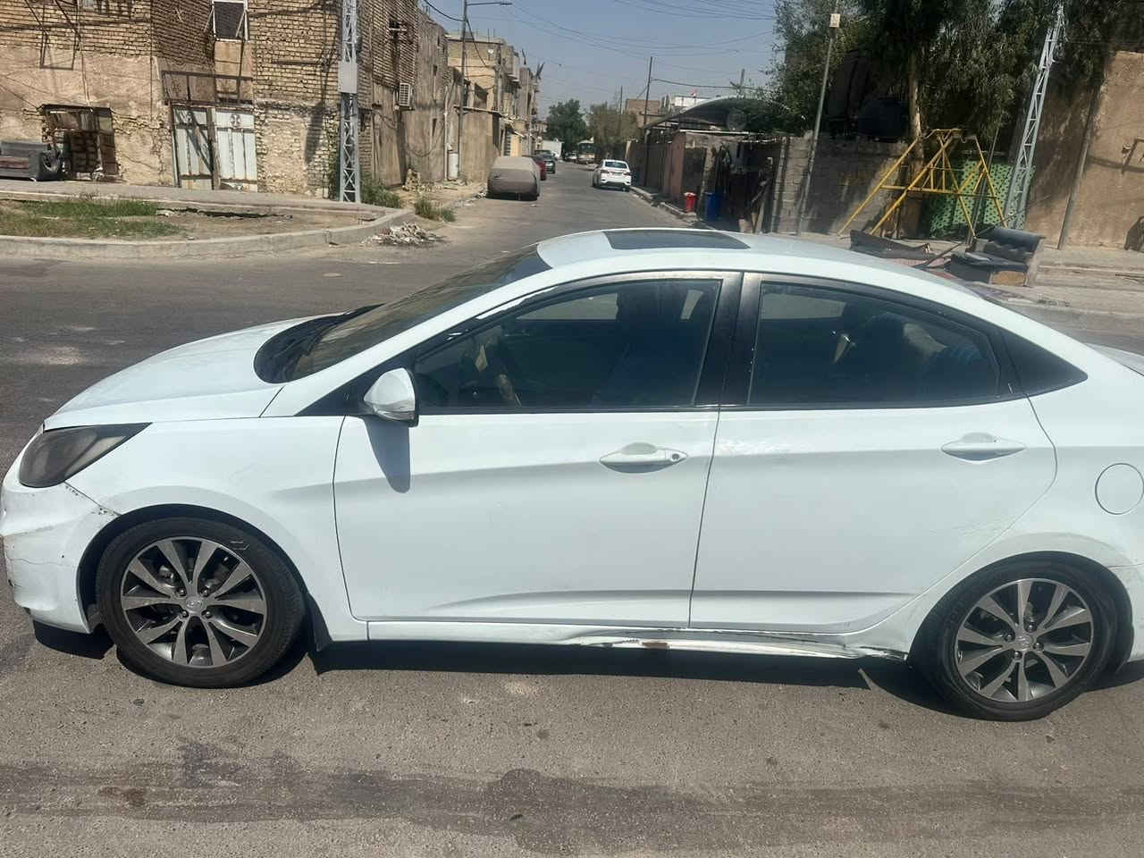 اكسنت 2015 فول مواصفات فتحة سقف واشاير بالمري محرك 1600 بيها طخات خفيفة سعرها 90 وبيها مجال
اكسنت 2015 فول مواصفات فتحة سقف واشاير بالمري محرك 1600 بيها طخات خفيفة سعرها 90 وبيها مجال تفاصيل اكثر راسلوا او اتصلو على الرقم ***********
