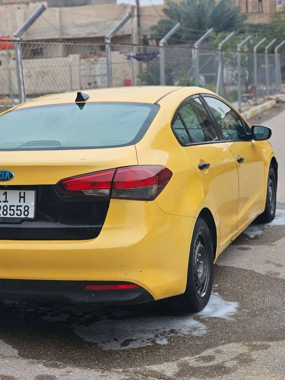 السلام عليكم
للبيع 
كيا فورتي 
موديل ٢٠١٨ 
رقم بغداد انكليزي تحويل مباشر 
وارد امريكي (ضرر السياره الباب الخلفي مبدل )
صور الحادث مرفقه بالمنشور 
مكينه 2000 دوش 
شاشه 
كامره 
تحكمات ستيرن 
للاستفسار 
***********
***********
