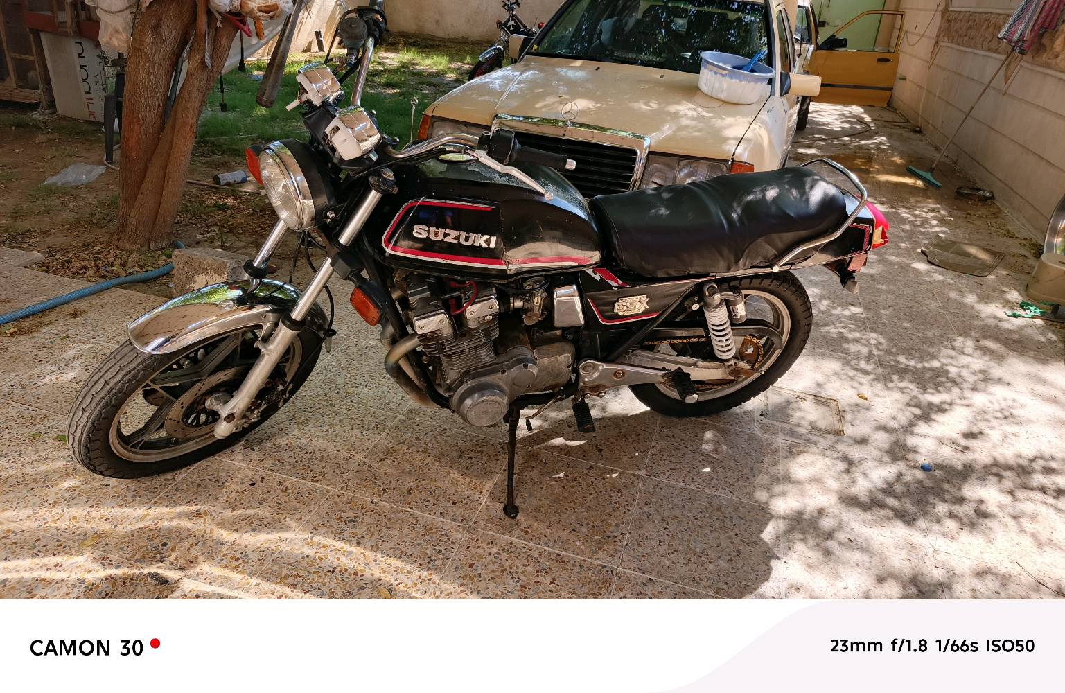 بطح Suzuki GSX 750 مديل 1995 للمراوس او البيع اليريد صورها وتفاصيلها يعلق واني اطب علي واذا يكدر يراسلني خل هوه يراسلني 💞دراجه حلوه وشرط مكينه محركها 750 يعني🛬 ارضيه حلوه كلش المكان( خانقين )