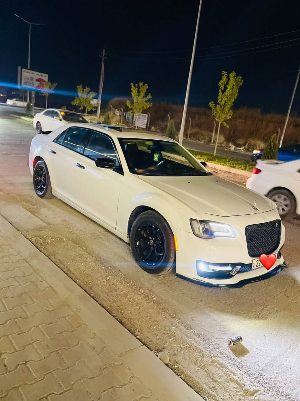 السلام عليكم 
كرايسلر C300 2016 محدثه  S اخر تحديث  Last Call 
بدون حادث بدون صبغ كلين تايتل 
رقم اربيل بأسمي سنويه ل 2028
ماشية 119 حقيقي 

مواصفات : 
-بانوراما فتحين 
- كشنات تدفئة وتبريد 
-ميموري خزن 
-تشغيل عن بعد - اطفاء عن بعد 
- ترحيب ابواب 
-داخل اسود جلد طبيعي 
-بجم عريض دعامية 
-دفيوزر + اشاره 
-ويل 18 
-راديتر مكثف هيمي ٣ سراوات
منظومة زنون زرع عدسات ( بيهن ضمان سنه ) 
السعر 220 ووبيها مجال ( هذا مو سعرها بس مستعجل ع بيع ) 

***********
***********
