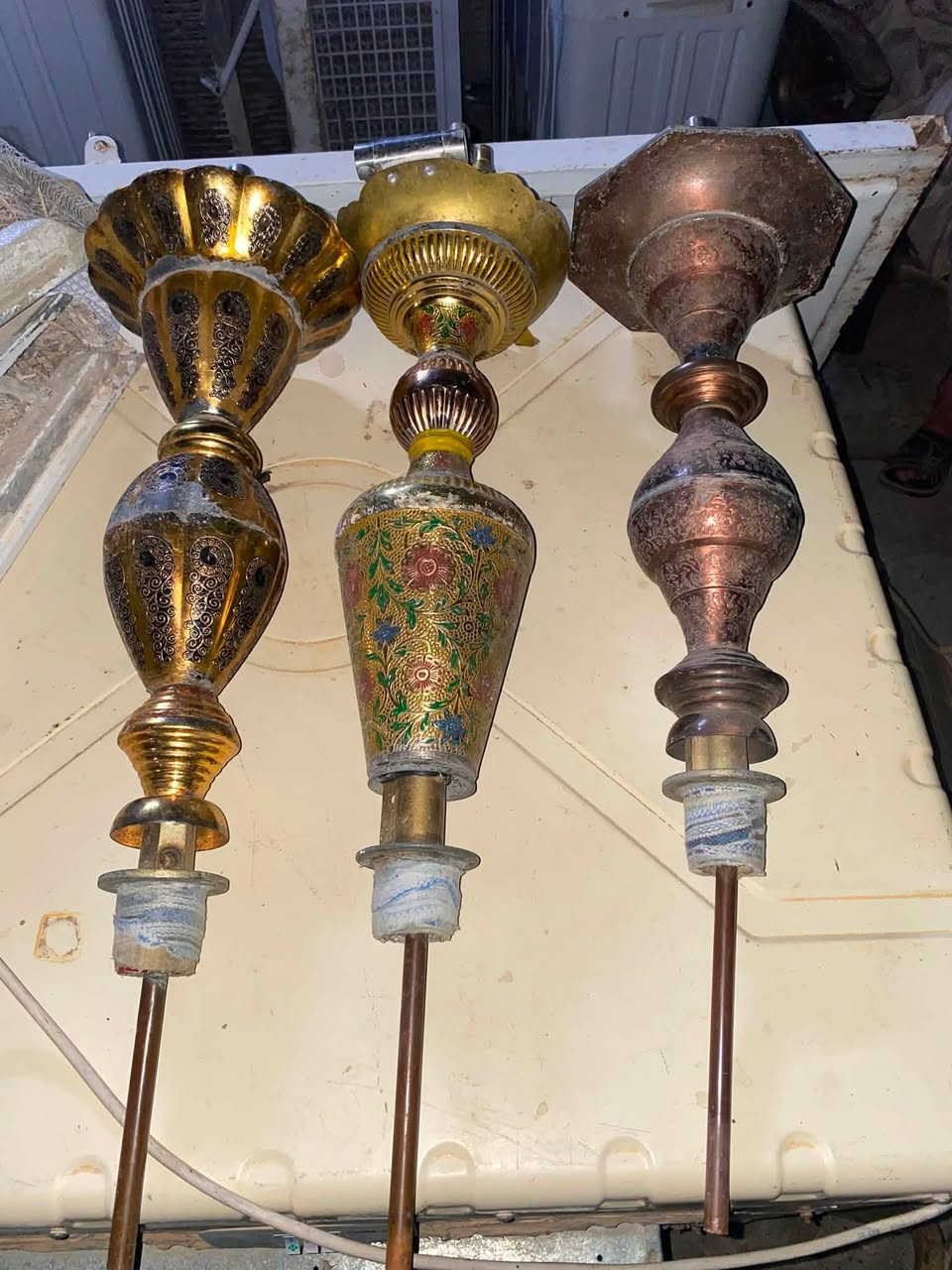 عندي عشر قطع نراكيل من هاي النوعيه السعر الواحد ١٥ ألف 
تريد خابر ***********
