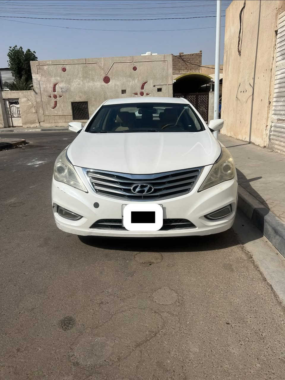 السلام عليكم
سيارة أزيرا للبيع 
موديل 2015
خليجي 
مكفولة من الحادث والصبغ
رقم أربيل سنوية منتهية
ماشية 142,000 كيلومتر
السيارة جدا نظيفة
مكان السيارة :- البصرة

ملاحظة :- السيارة مبدل بيها كازكيت مصلح وكامل.

للاستفسار الاتصال على الرقم ***********
