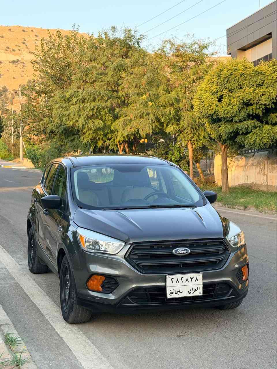 Ford escape 2017 SE 
 فۆرد ئیسکەیپ ٢٠١٧ 
 مەکینە مەرغوب ٢.٥ 
گیڕ و مەکینە بە شەرت
مواسەفات Se  
گێڕ تۆماتیک و عادی 
٣ پارچەی پێشی سبوغە  
بی ناو بی ئێڕباگ  
٤ تایەی نوێ لە ژێرە 
سەیارەکە یەک دەست لای خۆمان بوە 
بە ناوی خۆمانەوەیە 
سەنەوی بەسەر چوە 
☎️ *********** وەتس ئەپ 
☎️*********** ڤایبەر 

نرخ ٧٧$ مەجالیکی کەم. كويسينجاك, أربيل
