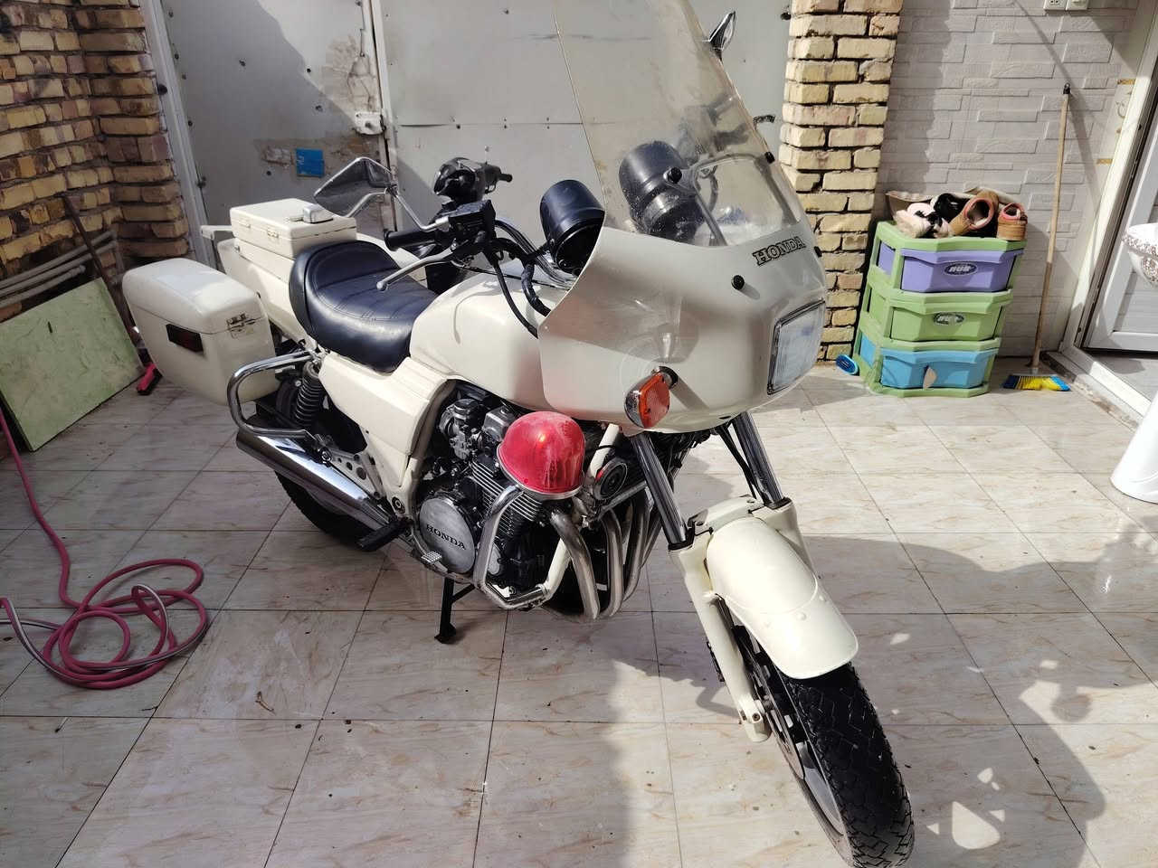 السلام عليكم دراجه للبيع. ***********
