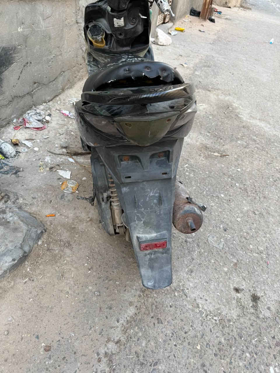 السلام عليكم شباب دراجه ماكس ثعلب او مضلع للبيع كلشي شغال بيه يرادله بس كفرات الله شاهد دراجهً تشلع شلع مفتوحه مره وحده بلاد  كابريته جديده + مصاص جديد + باتري جديد + البصره كرمه علي حي الطليعه وللعلم الدراجه ياباني مو صيني السعر 550 وبيه مجال ***********
