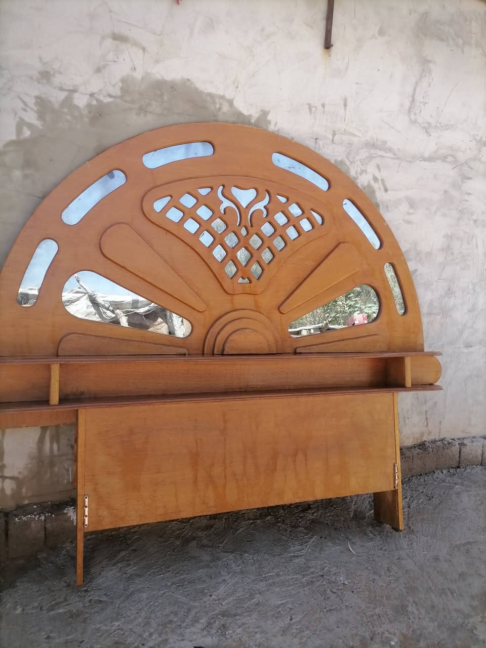 متاح للبيع تخت ثكيل مع ملحقاته خشب كلش ثگيل بسعر مناسب  حي الانتصار شارع 30
***********
 او تواصل على الخاص
