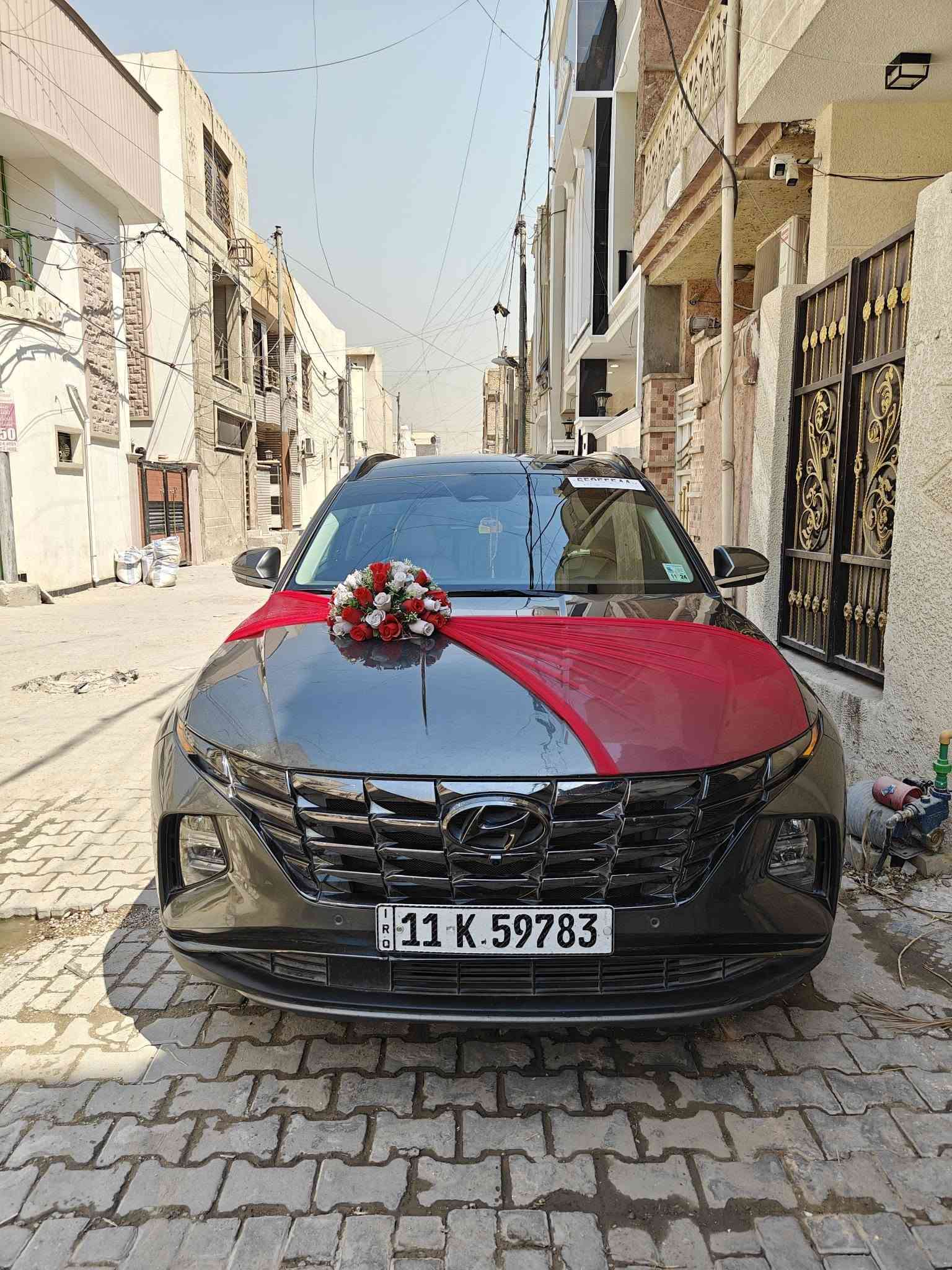السلام عليكم لون مميز
توسان 23 لمتتد VIPاعلى فئة فووول مواصفات 
رقم بغداد بأسمي 
محرك 2500 المرغوب 
وارد أمريكي حادثها موضح بالصور بجم كبس بدون تبديل بدون صبغ فقط بارد في البنيد والدعامية نفسها 
بدوون ايرباك 
كسر محرك دواخل مكفولات 
العنوان بغداد ساحة عدن 
***********
السعر 200 وبيها مجال

نص مكتوب في الصور:
- PLC auction
- PLU auction