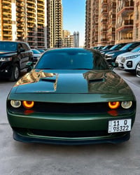 دودج جالنجر 2020 للبيع جالنجر sxt v6 لون زيتوني مميز للبيع  السيارة ما...