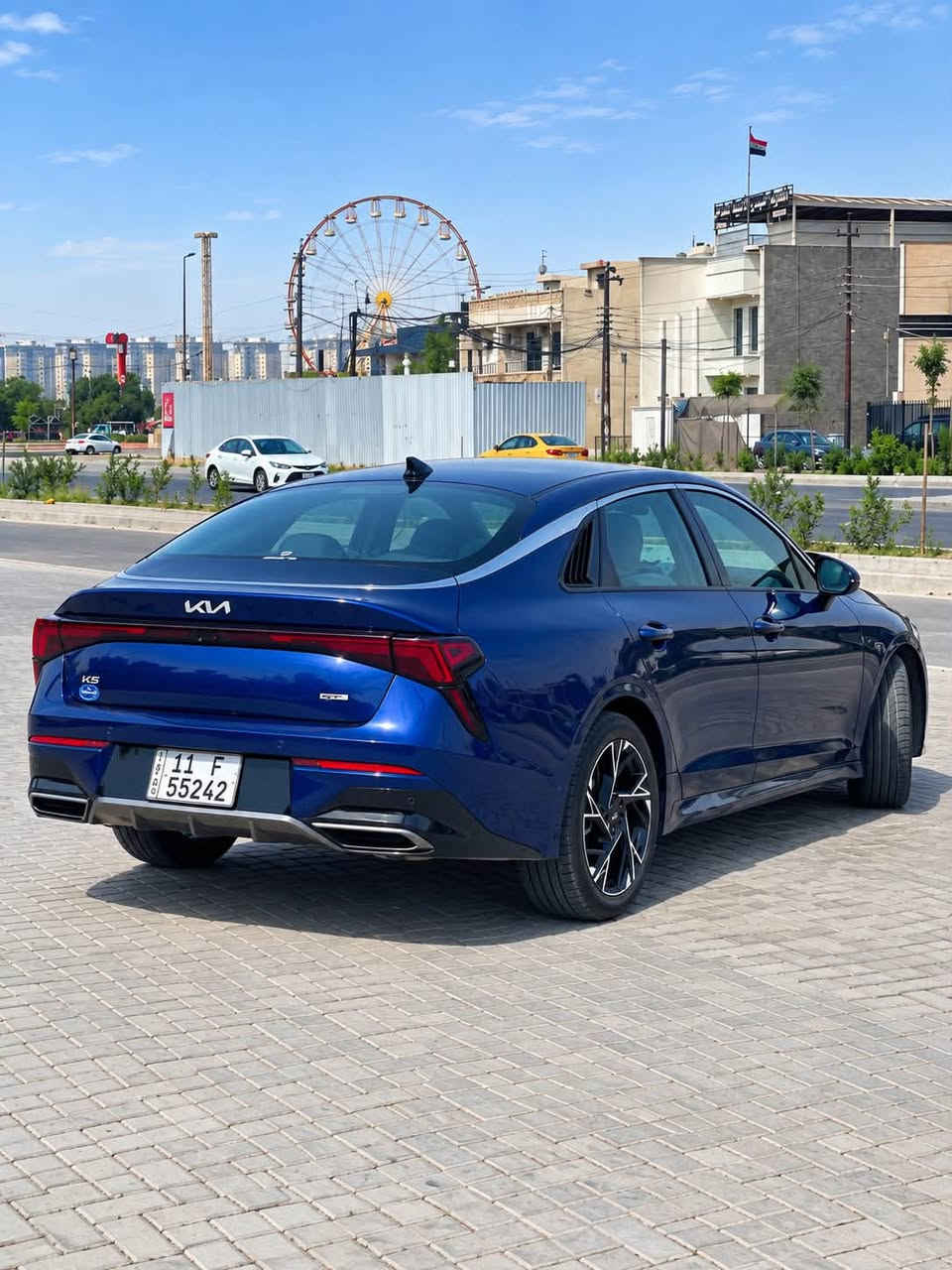 🔥للبيع 🔥
KIA  K5 2025 

فول مواصفات عدة البانوراما 

ماشيه 9 الاف ميل 

محرك GTI 2500 تنفس طبيعي 

كشنات جلد اسود وابيض

رادار امامي و خلفي 

تشغيل بصمه + تشغيل عن بعد. دخول ذكي 

كشنات تدفئه و تبريد 

كشنات كهرباء 

تدفئه بلستيرن 

تحديد مسار 

شحن وايرلس 

تحديد مسار نقطه عمياء 

تحكمات استيرن

ثلاث انضمه قياده 

وبيها بعد هواي مواصفات 

حادثها باب وجاملغ عكس السايق خلفي

مكان السياره بغداد حي الجهاد 

السعر 190 

***********

نص مكتوب في الصور:
- BIDCARS