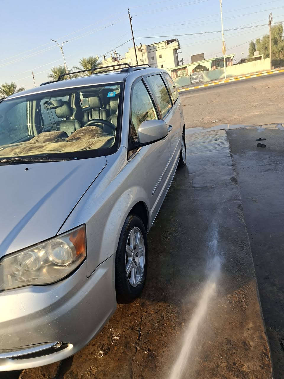 السلام عليكم دودج كرايسلر تاون كانتري للبيع  فقط.
موديل2012 فئة مكينة V6/3.6L وارد امريكي حادثها نص باب الجنطه وجاملغ عكس سايق امامي . 
كير مكينه شرط لفحص ال علم الكير قبل يومين مبدله جديد 
سياره خير من الله
مواصفاتها:
 + شاشتها الاصلية 
تحكمات ستيرن
تبريد 3قطع
الابواب والجنطة والجام كلهن كهرباء
فرس وسطي
كشنات جلد
كشن السائق كهرباء
هيتر بالمري
نظام eco
كشنات بلع
كامرة خلفية 
السعر: خاص واني حاضر للطيبين  وبيها مجال ان شاء الله 
المكان:الدجيل /  
للإتصال والاستفسار:
***********)
