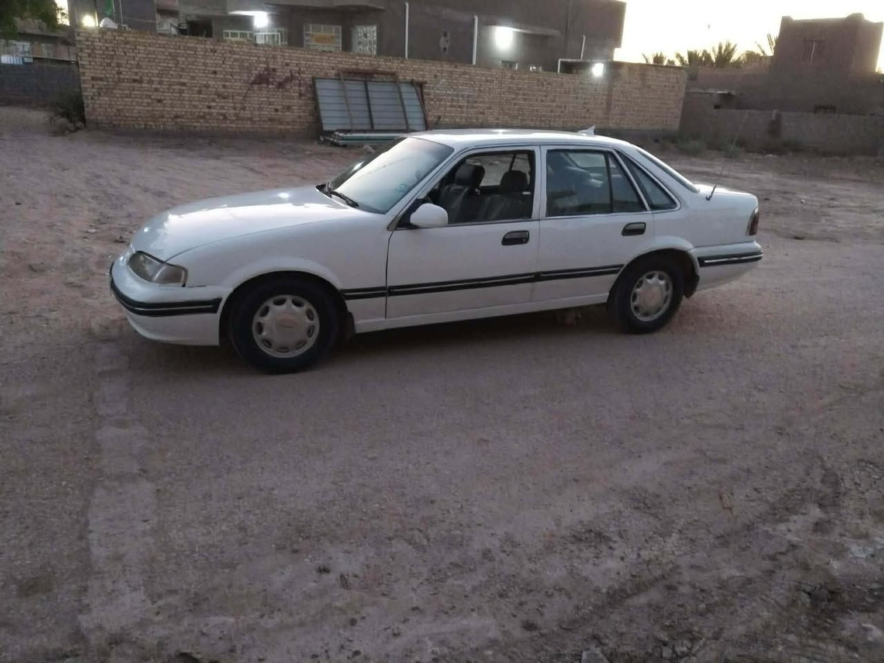 السلام عليكم برنس للبيع رقم بابل م 95 دولي سنويه جديدة مكينه مفتوح وكير اوتو مكفولات حداديه وتخم تاير جديد سياره جاهزة شرط التحويل والتراي السعر 26 وبيه مجال المكان بابل الطليعه للاتصال ***********
