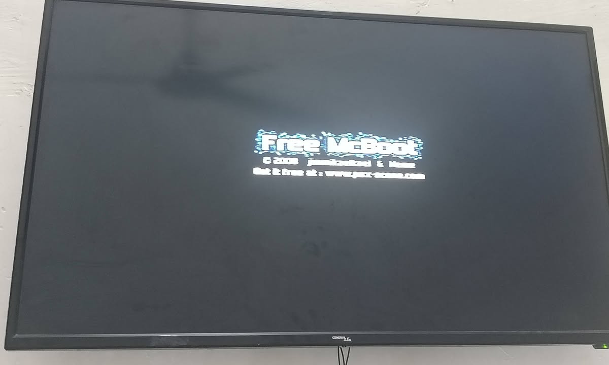 للبيع بلي تو اسلم يشتغل بس مايطلع العاب يبقى على هذا الوضع بس صوره ملحقات بس محوله سعر١٥ الف ابيع فحم
*********** واتساب
