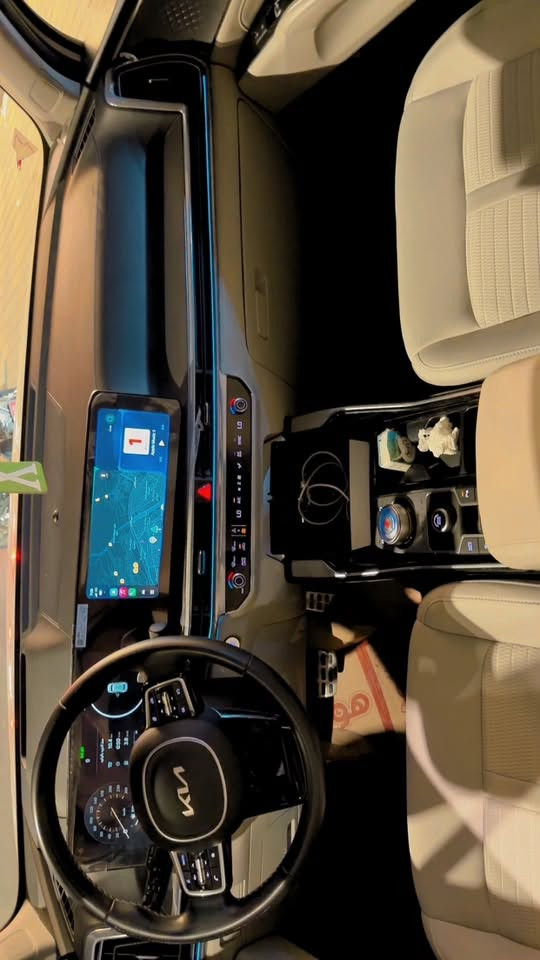 بسعر مناسب 🔥
على بركه الله 
سورنتو خليجي 2024 
محرك v6 
7 راكب 3 قطع تبريد 
كشنات كهرباء 2 
صندوك كهرباء 
داته شو 
ويل 19 
ماشيه 72
كفاله عامه عدى مكانين كرت 
السعر 262 وبيه مجال بسيط
***********
مكان السياره الرمادي
