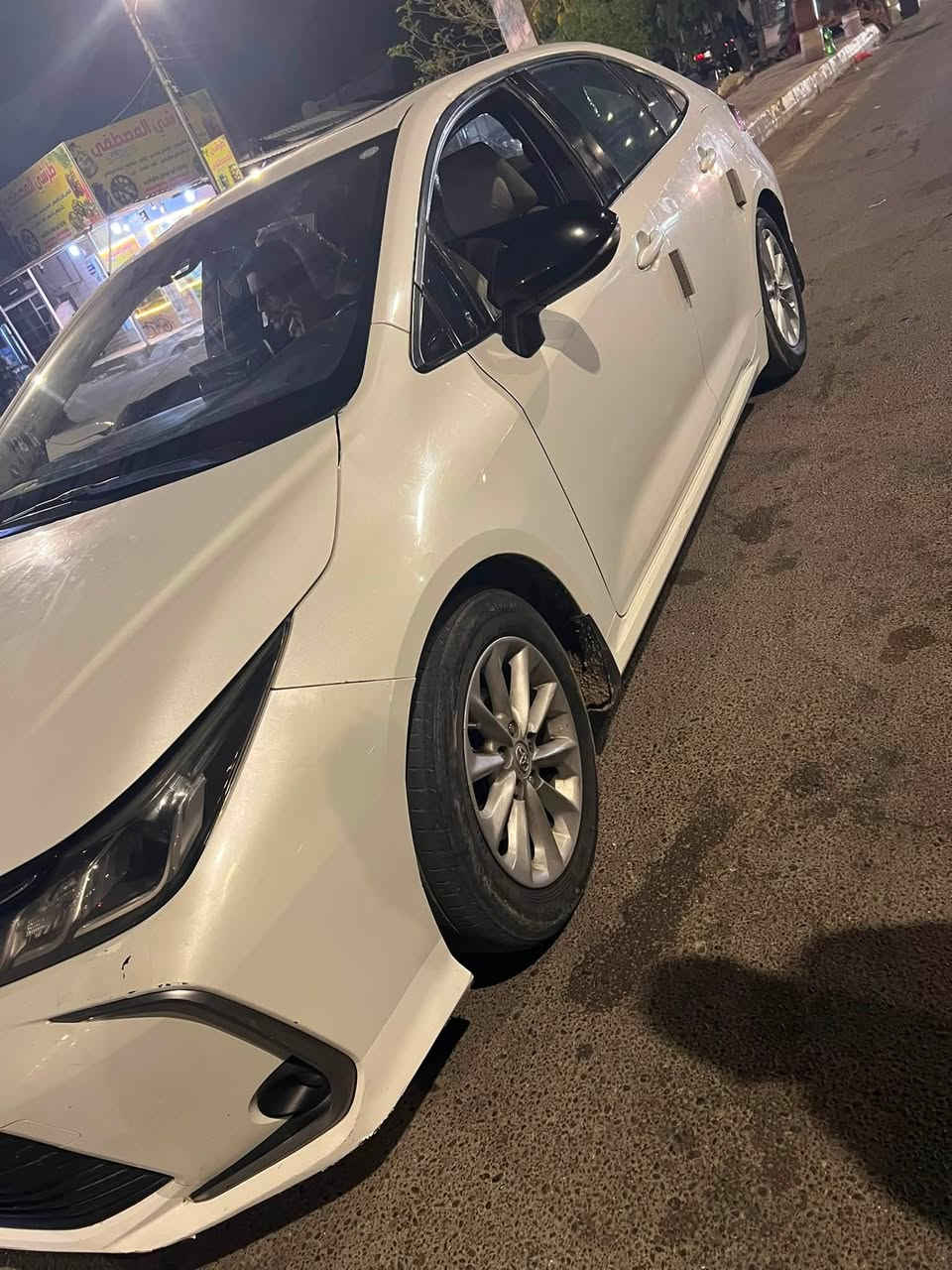 السلام عليكم
كورلا ١٩ خليجي محرك ١٨٠٠ 
سويج 

بيه صبغ باب وشويه جاملغ امامي 
بنيد مبدل اصلي بدون دواخل 

سعر مناسب للجناي 

***********
