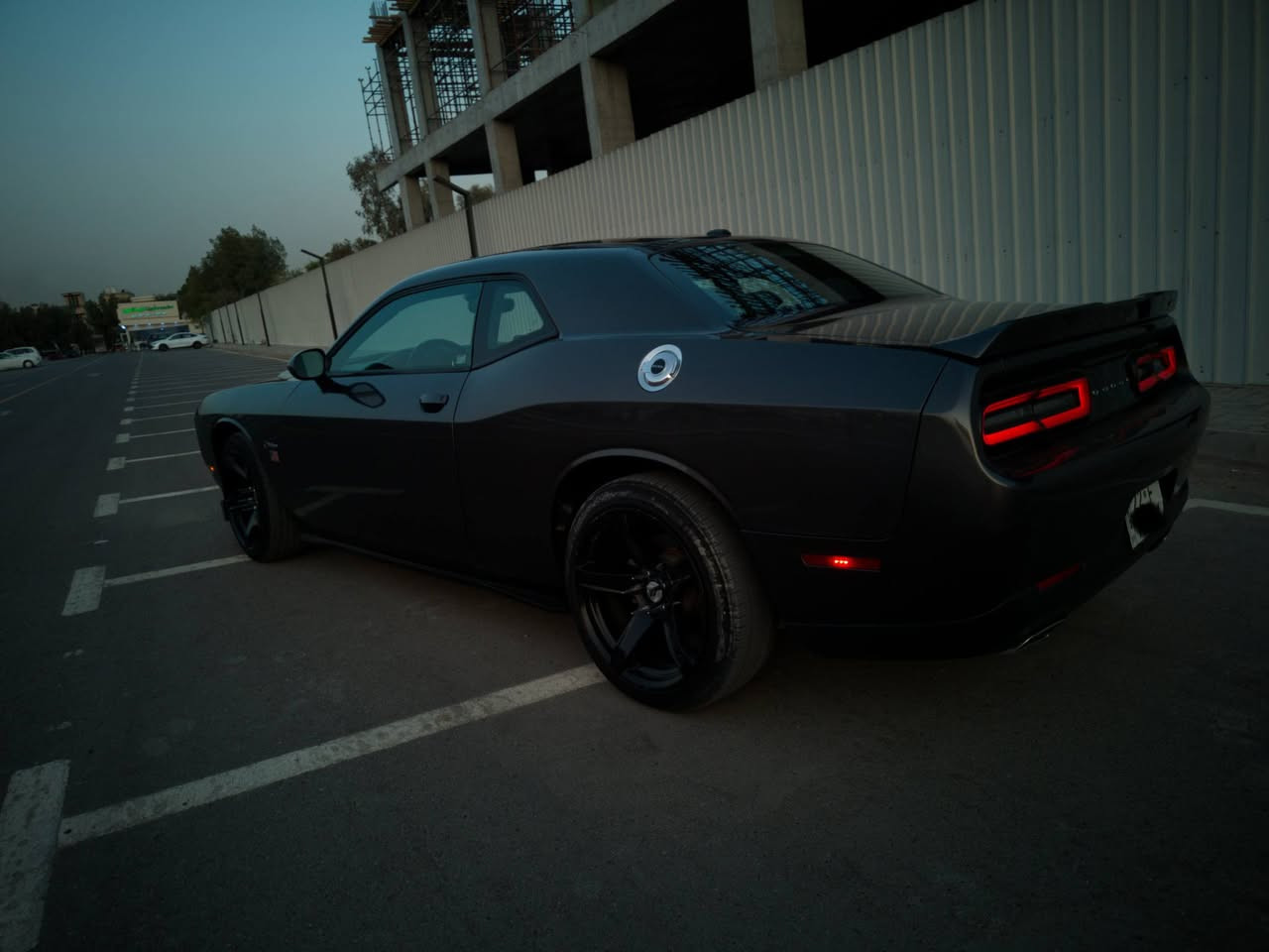 تحيه طيبه
2020 Dodge Challenger, Sxt
للبيع ماشيه حاليه 64
الضرر موضح بالصور 
ومصلحه تصليح درجه اولى بحيث تجي تشوف بعينك ماكو اي اثر للضرر 
ايرباك فقط برده 
الدركه والداشبول سليم 
المواصفات ستاندر 
رقمه شمالي اربيل 
السعر 15.000
يعني 150ورقه 
للاتصال ***********
