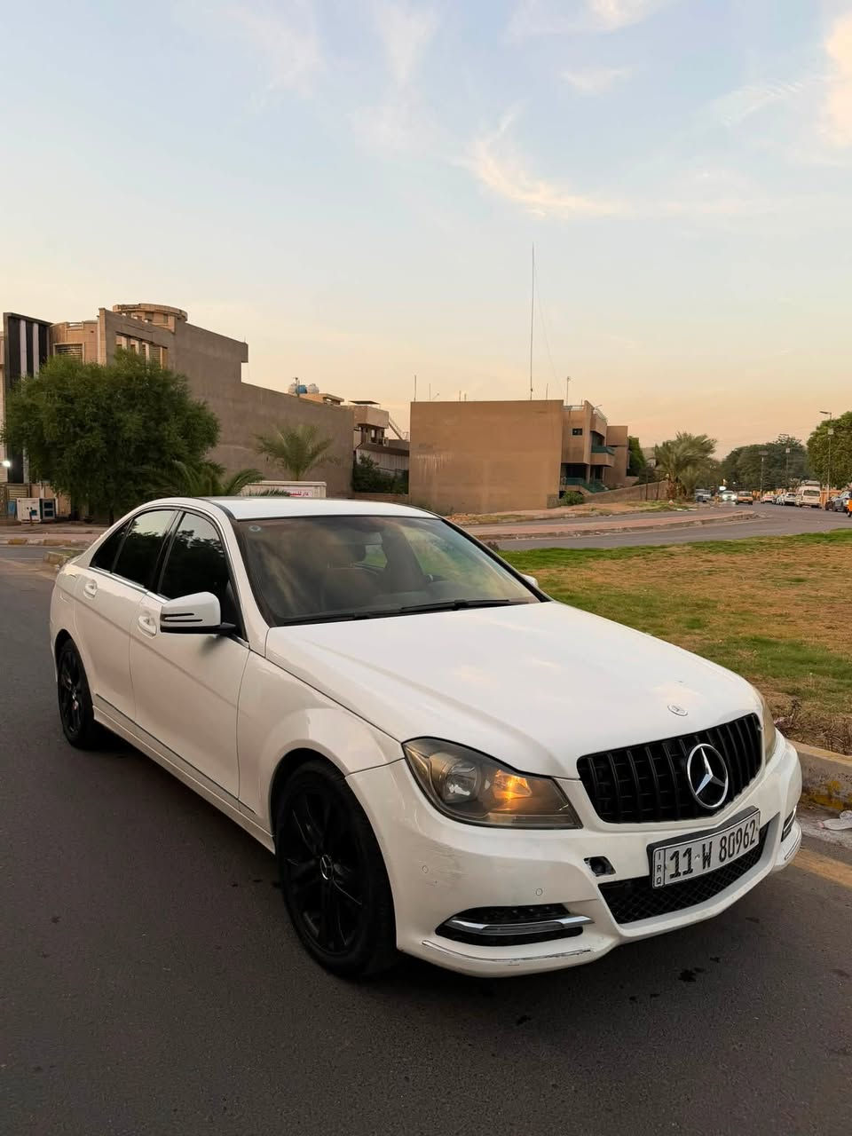 مرسيدس C200 • ٢٠١٣ • رقم بغداد