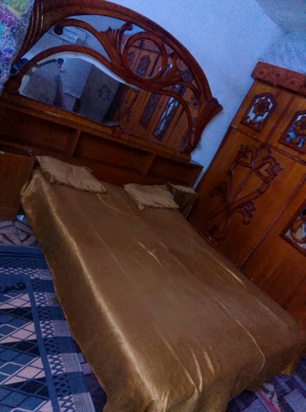 غرفه صاج قويه المكان بغداد مدينة الصدر الحبيبيه..... السعر 250. مستعجل على بيعتها.