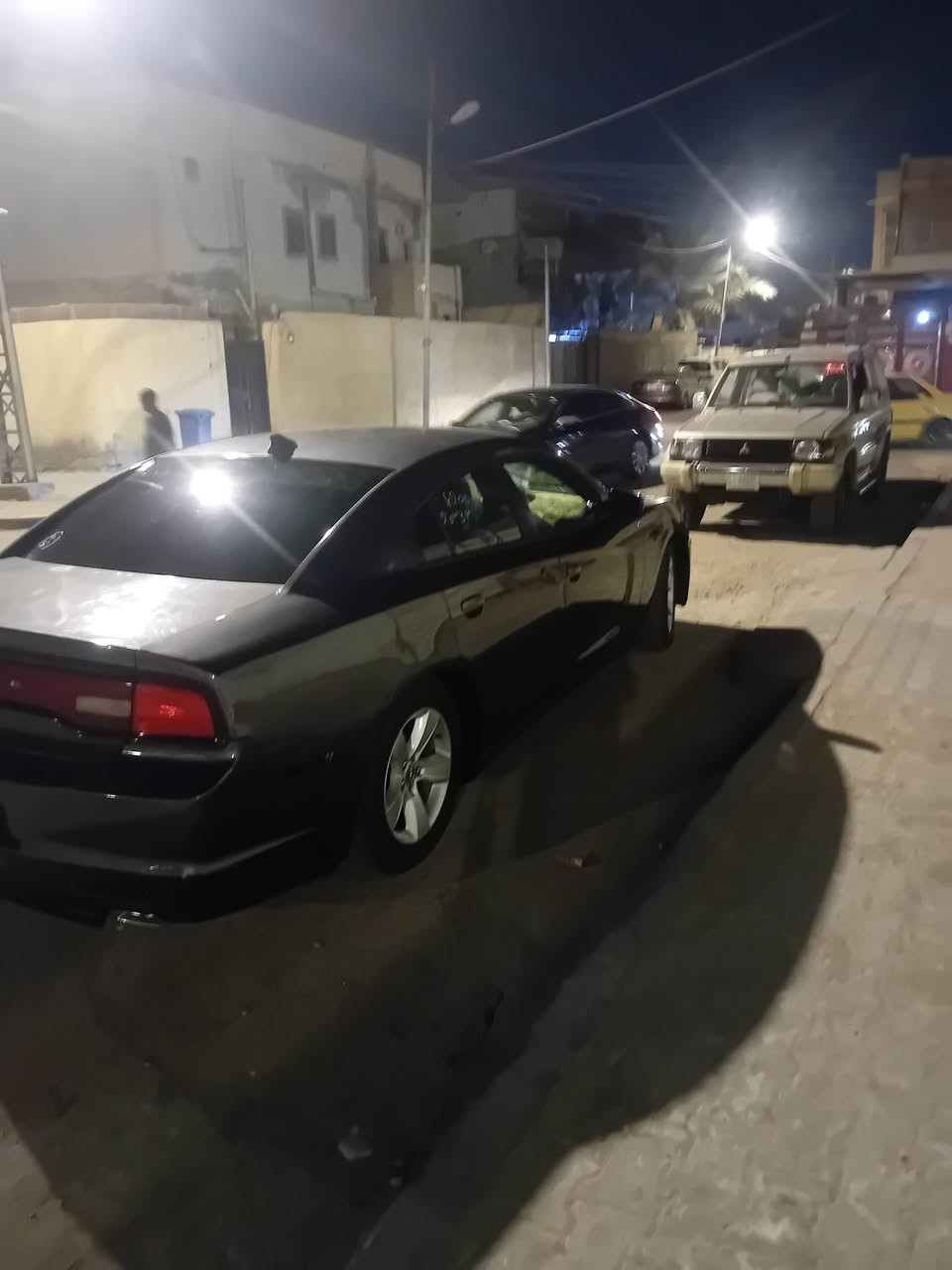سلام عليكم
جارجر ادوات ادوات
مديل2014متوم شمالي طبق الصل رقم وسنويه
فول مواصفات كله شقاله 
تبريد منظومه جديده 
حداديه جديده 
تواير جدد
كهربايات كله شقاله 
داخل لونين 
بصمه تشقيل 
حساسات 
كير محرك كله كفاله 
السعر (47بيه مجال    مكاني البصره 
التواصل  ***********
