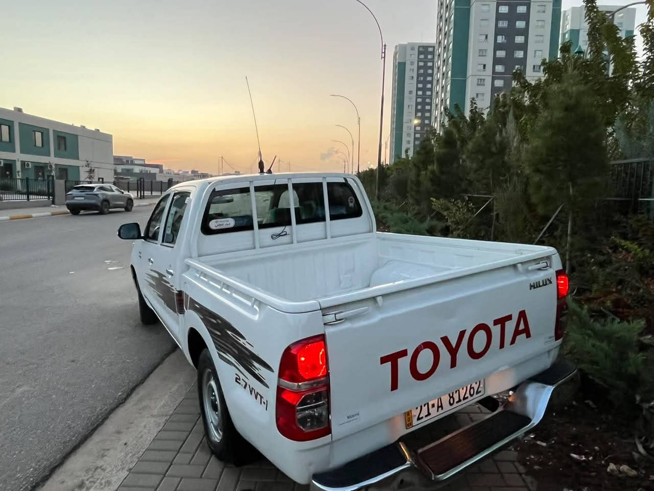 هايلوكس • ١٠٠٠٠٠ كم • تأمين ٢٠٣٠