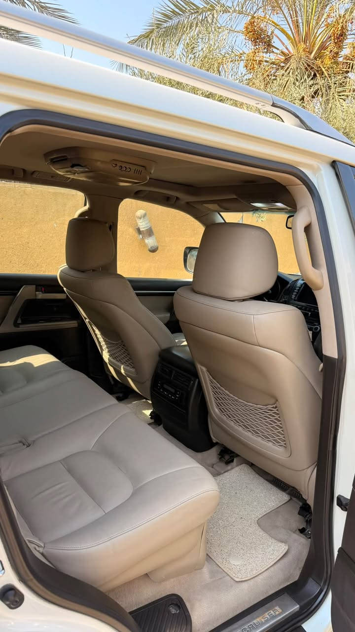 لاندكروز 2010
VXR V8 5700
جاهزة السيارة مابيها نقص فول مواصفات محرك بلادي ممفتوح صبغ جاملغ امامي ايمن ولبنيد تبديل سعر 255 وبيها مجال بسيط ***********
