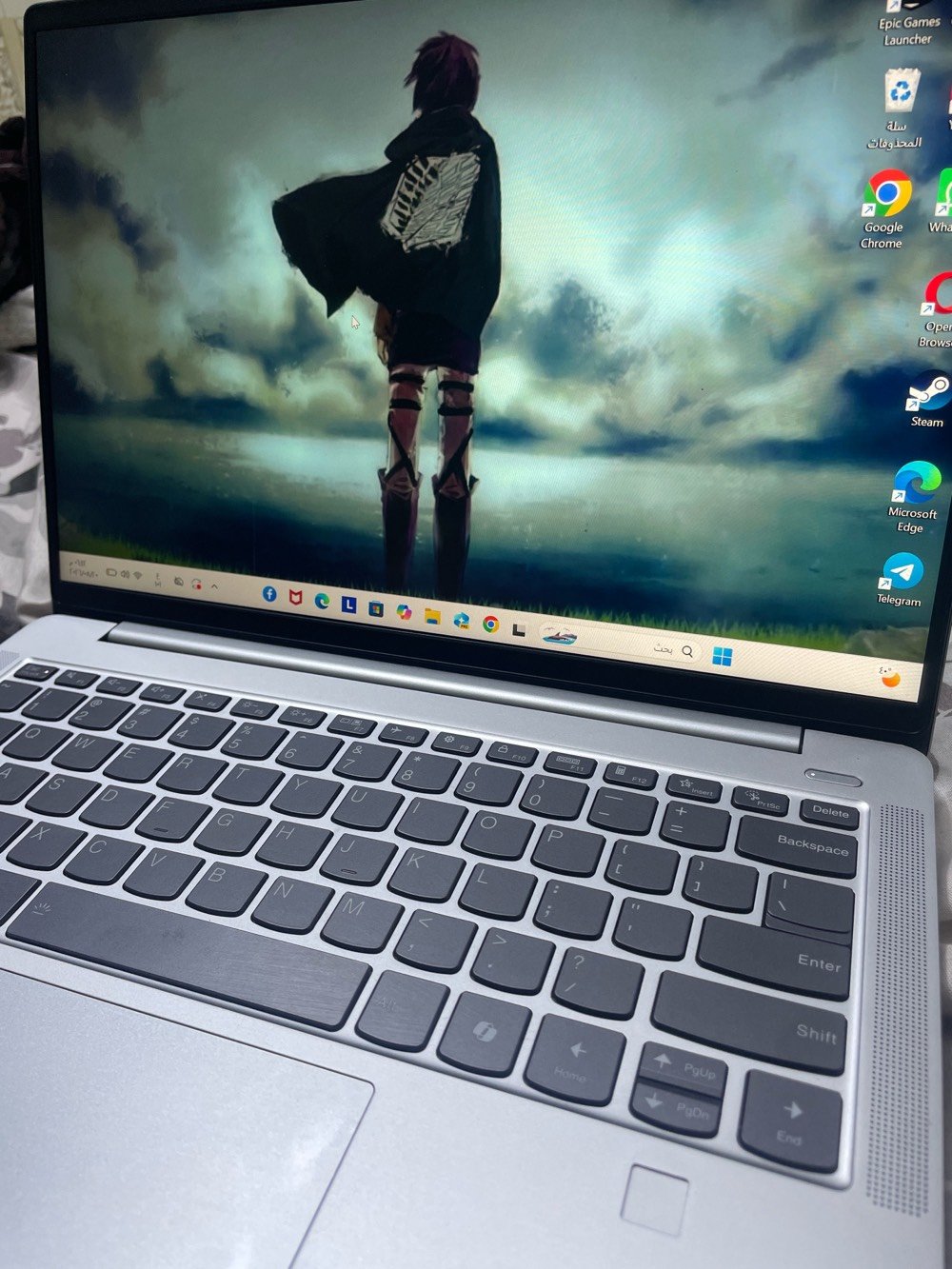 للبيع: لابتوب Lenovo IdeaPad Slim 5x بحالة ممتازة وبأحدث المواصفات

للبيع جهاز Lenovo IdeaPad Slim 5x الراقي، بحالة النظافة الممتازة (شبه جديد)، ومناسب جداً للدراسة، العمل المكتبي، التصميم ، والألعاب المدعومة ،والتصفح بفضل كفاءته العالية وسرعته.

المواصفات الفنية:

 المعالج: Qualcomm Snapdragon X Plus القوي والسريع الموفر للطاقة.

 نظام التشغيل: Windows 11 الأصلي.

 الشاشة: شاشة OLED ممتازة بأبعاد 16:10 مع دعم نطاق ألوان واسع (100% sRGB) لتجربة عرض مريحة ودقيقة.

 التصنيف: جهاز ذكي من فئة Copilot+ PC المدعومة بقدرات الذكاء الاصطناعي المتقدمة.

 البطارية والطاقة: بطارية بعمر طويل جداً مع دعم تقنية الشحن السريع (Rapid Charge). السعر مناسب 
*الرام16
*هارد513