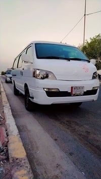 جنبي • ٢٠١٥ • ٢٢٠الف