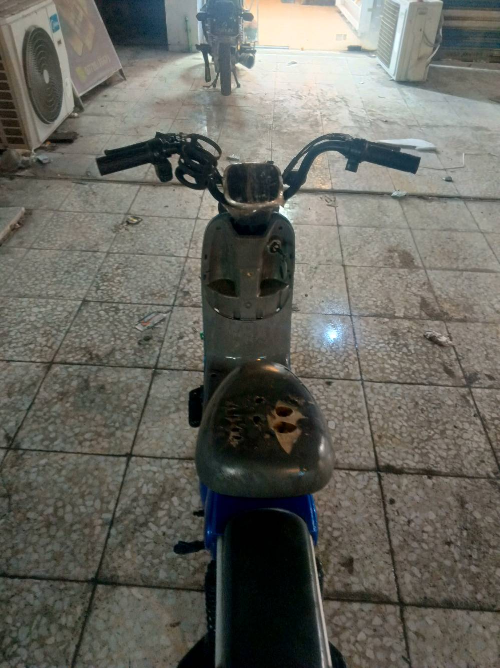 سلام عليكم دراجه شحن للبيع السعر 125 بيهه مجال ***********