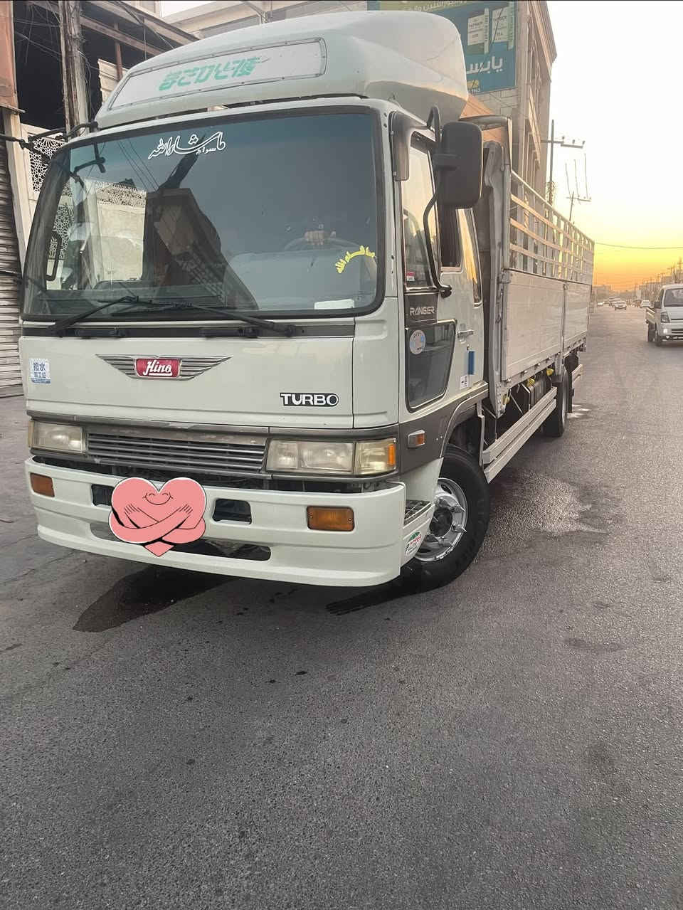 سلام عليكم
هينو طيره للبيع
70سوبر 
6وربع
سعر165
***********
