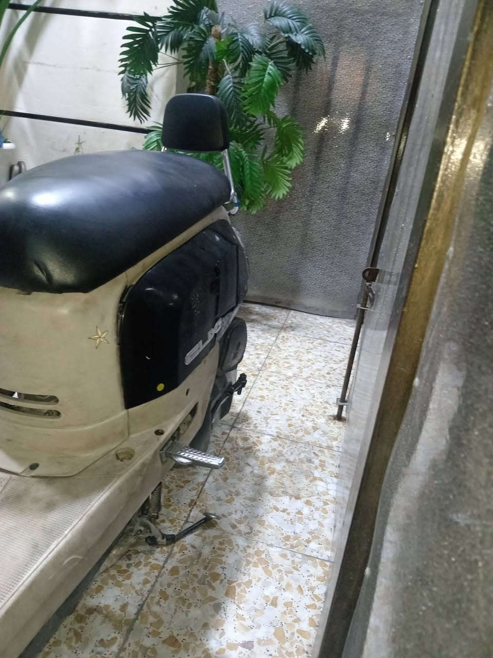 سلام عليكم دراجة ماكس بوليس للبيع نوزل سعر 650 وبيهة مجال المكان بغداد حي القاهرة ليريدة يتصل علة رقم ***********
