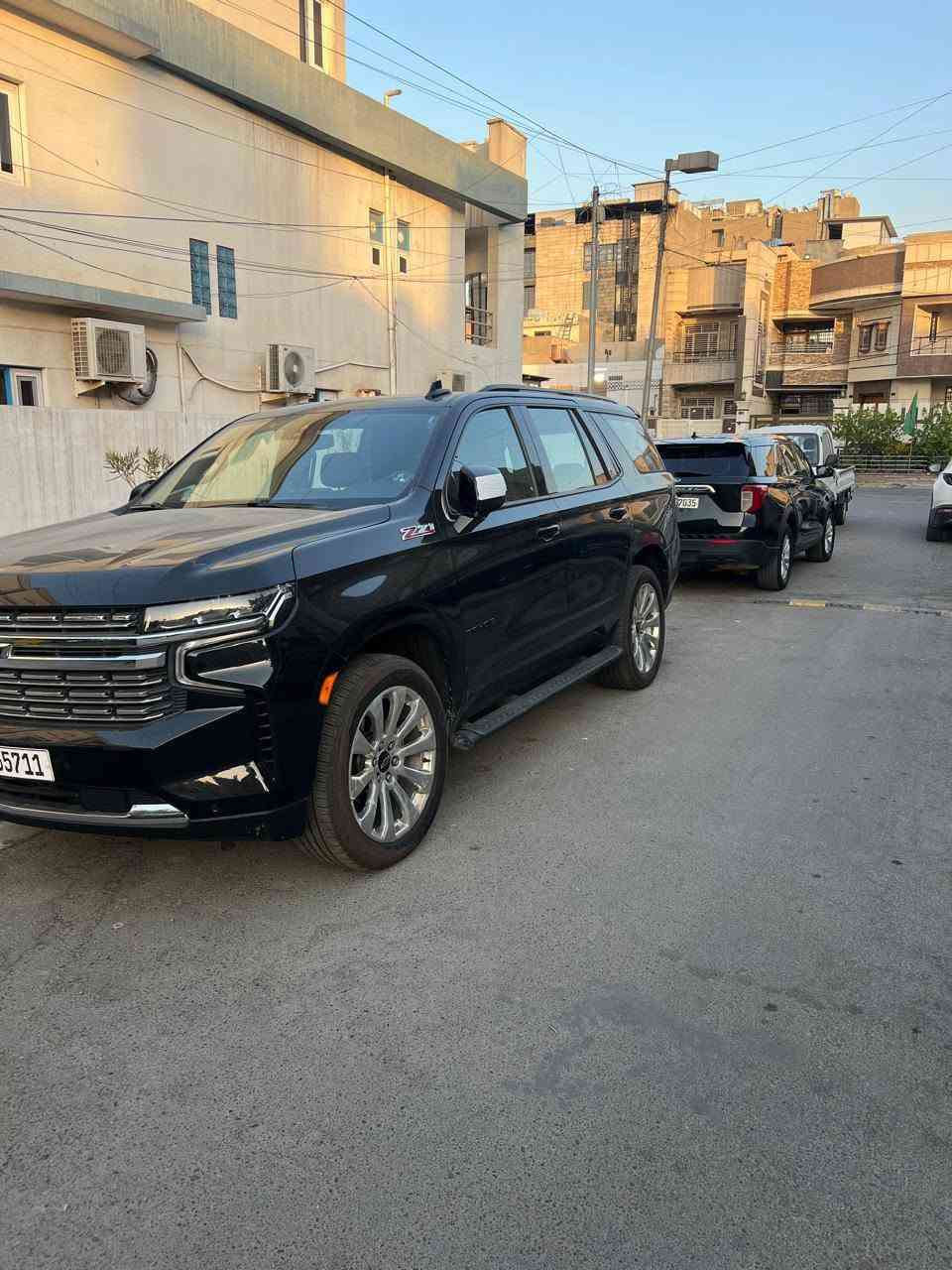 الفئة الرياضية و المميزة بالتاهو
موديل السيارة :2022  
رقم السيارة : بغداد تحويل مباشر 
المسافة المقطوعة: 58 ميل 
حجم المحرك : V8 5.3 مكفول من اي فتح 
مواصفات: Z71 فول عده الفتحه  
بصمةً تشغيل و بصمة ابواب تشغيل عن بعد
كراسي جلد اسود كهربائي VIP تدفئة و كهرباء
كراسي خلفيه ايضا تدفئة 
دفع رباعي 4*4
العداد  دجتال إلكتروني 
سستم سماعات Bose
كاميرا 360 / 5كاميرات بدقة عالية 
صندوق كهربائي 
رادار مانع تصادم امامي 
رادار خروج عن المسار 
رادار نقطة عمياء 
شاحن لاسلكي للجوال 
ستيرن كهربائي مع تدفئة
حساسات أمامية خلفية 
لايت زينون LED
تحكات كهربائية كراسي خلفية 
اوتو ستوب توقف تلقائي
بريك كهربائي 
دعاميه برمير 
ويل 22
السياة كلها مغلفه بي بي اف 

السعر 43.000 

سيارة بيها بعد مواصفات عديدة 
: السيارة كلين تايتل  حادثه اشويه من جالملغ صور الحادث 
📍عنوان  بغداد شارع فلسطين 
رقم هاتف
***********
