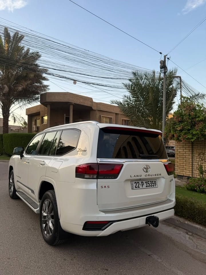 لاندكروزر جي اكس ار • ٢٠٢٢ • ٥٨ الف