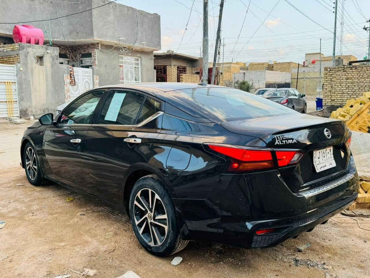 نـيسـاَن الــتـيمــاَ
Altima/2022
كافــة التـفاصـيـلـَ .....

المحــرك والأداء 
2.5 لتر 4 سلندر
القوة: 188 حصان 
القير: Xtronic CVY
سعة التانكي: 16.2

⭐ تجهيزات SV
فئة SV أعلى من S،
Apple CarPlay وAndroid Auto
Bluetooth
SiriusXM
تشغيل عن بُعد مع تحكم بالمناخ
مثبت سرعة
مقعد سائق كهربائي 8 وضعيات
مقاعد قماش
أنظمة أمان Nissan Safety Shield 360 
تشغيل بصمة/زر
دخول ذكي
مقاعد جلد
مقاعد أمامية مدفأة
شحن لاسلكي للهاتف 

وسيـلة الامـان
Nissan Safety Shield 360
فرملة طوارئ أمامية
تحذير من النقطة العمياء
تنبيه حركة المرور الخلفية
تحذير مغادرة المسار
أنوار عالية أوتوماتيكية
مثبت سرعة ذكي
        

       :Nissan USA Altima 130$
*********** 📞
