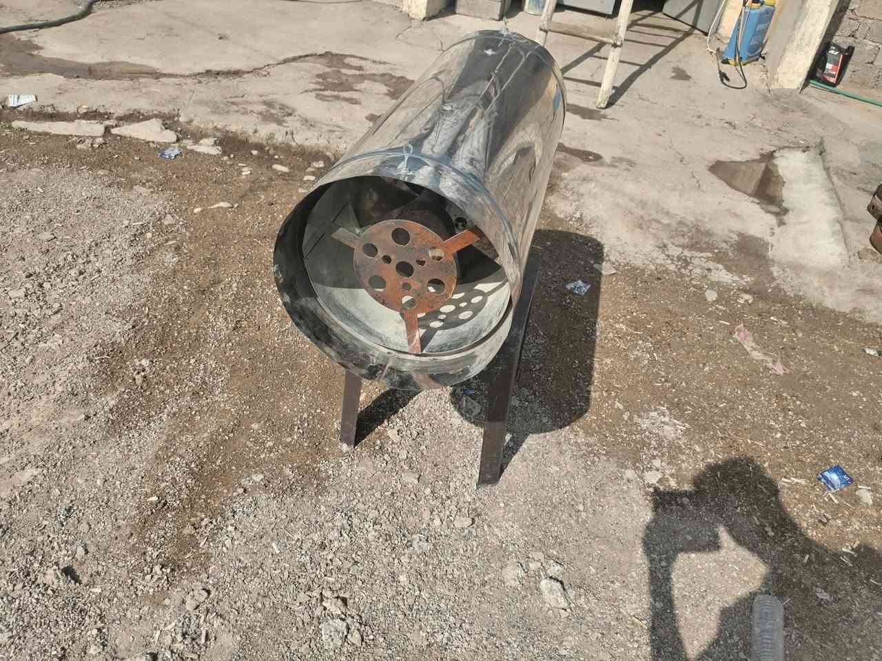 ألسلام عليكم اخوان.. بويلرات للبيع. بويلر الحمره يشتغل نفط و غاز.. سعرو 925 و بيه مجال.. و الثاني بشتغل غاز. بس.. سعرو 325 و بيه مجال.. شرط جديدات مشتغلين بس يومين.. المكان برطله.. الرقم لل تواصل ***********
