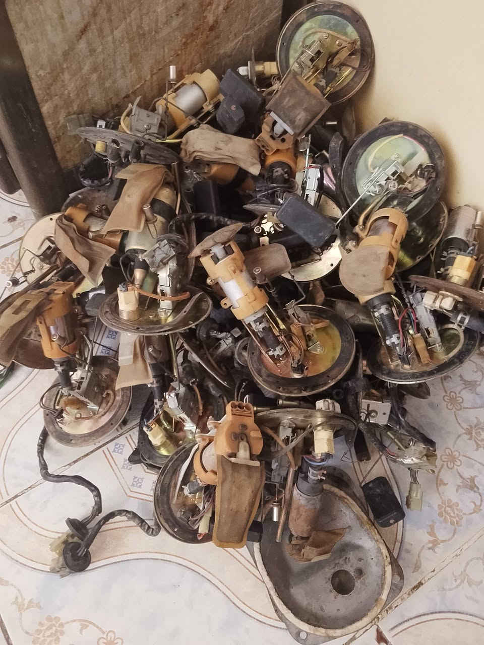 قاعدة فيتبم سيفيا 92,93,94,95,96,97
سعر ألقطعه 65ألف ويوجدخدمة توصيل ***********,***********
