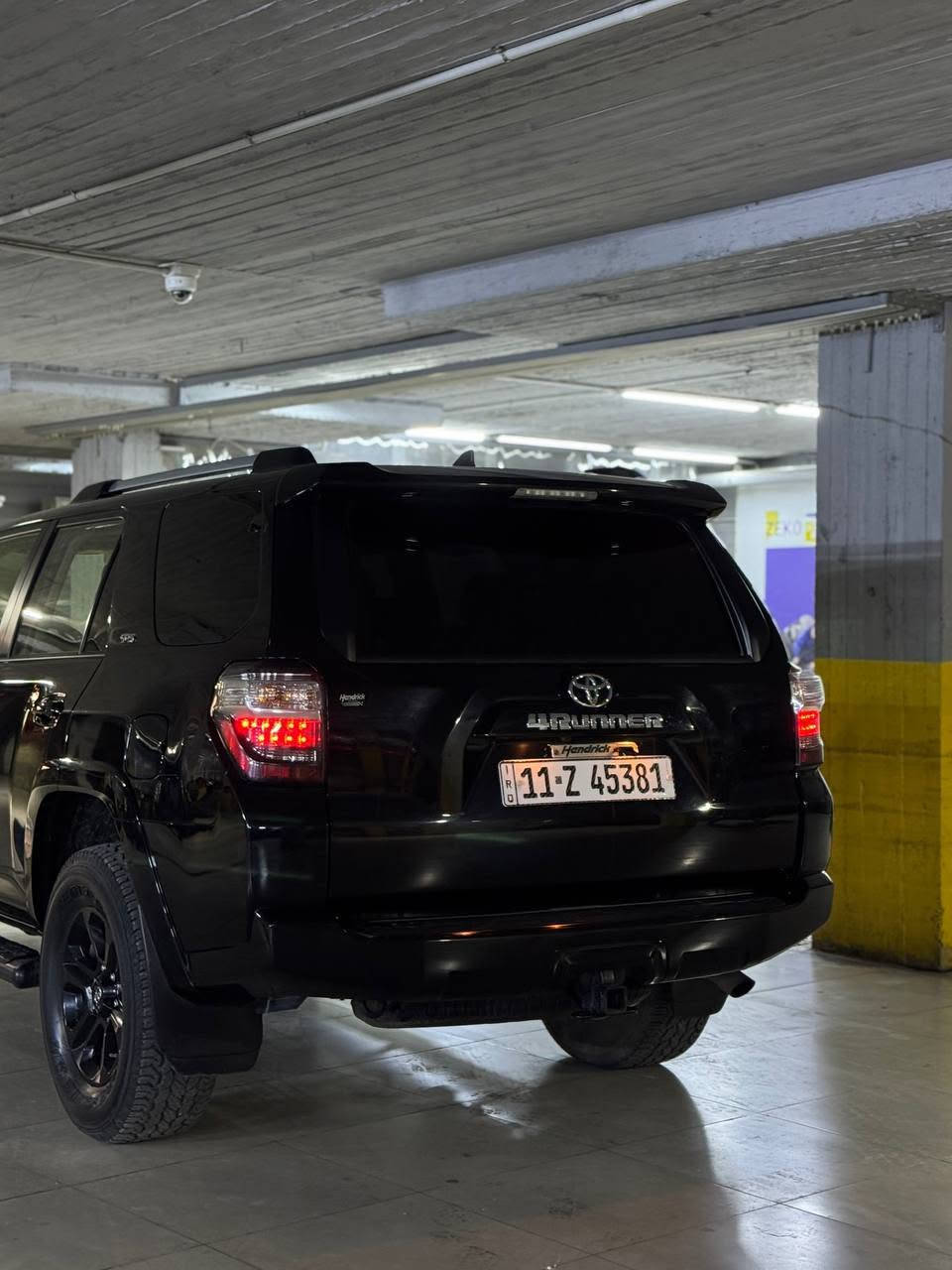 🚗 للبيع: TOYOTA 4RUNNER SR5 (2023) 🚗
​المواصفات: SR5 فول مواصفات، فتحة سقف.
​الممشى: 61 ألف كم.
​الإيرباغ: سليم 100% (بدون إيرباغ).
​البودي: مكفولة عدا تبديل قطعة واحدة (الباب الخلفي عكس السائق).
​الوضع: السيارة بحالة ممتازة وجاهزة من كلشي وما بيها أي نقص.السعر ٢٩٥ 
​رقم الشاصي: JTEFU5JR8P5297942
​📞 للتواصل: ***********
