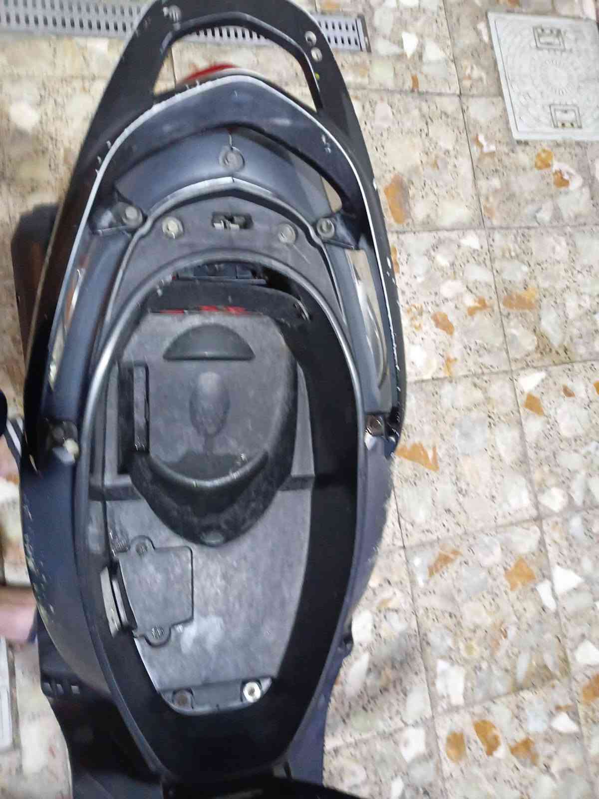 السلام عليكم
دراجة ماكس ثعلب جديدة
سرعة 140 كابريتر بلادي سلف بلادي
كفراتها اصليه ومختمه ناسيه 9 آلاف
وراقها ابسمي محرك بلادي شراي يتصل
على هذا رقم *********** 
شرط جيب فيتر وتعال فحص براحتك 
مكاني بغداد بلبلديات
