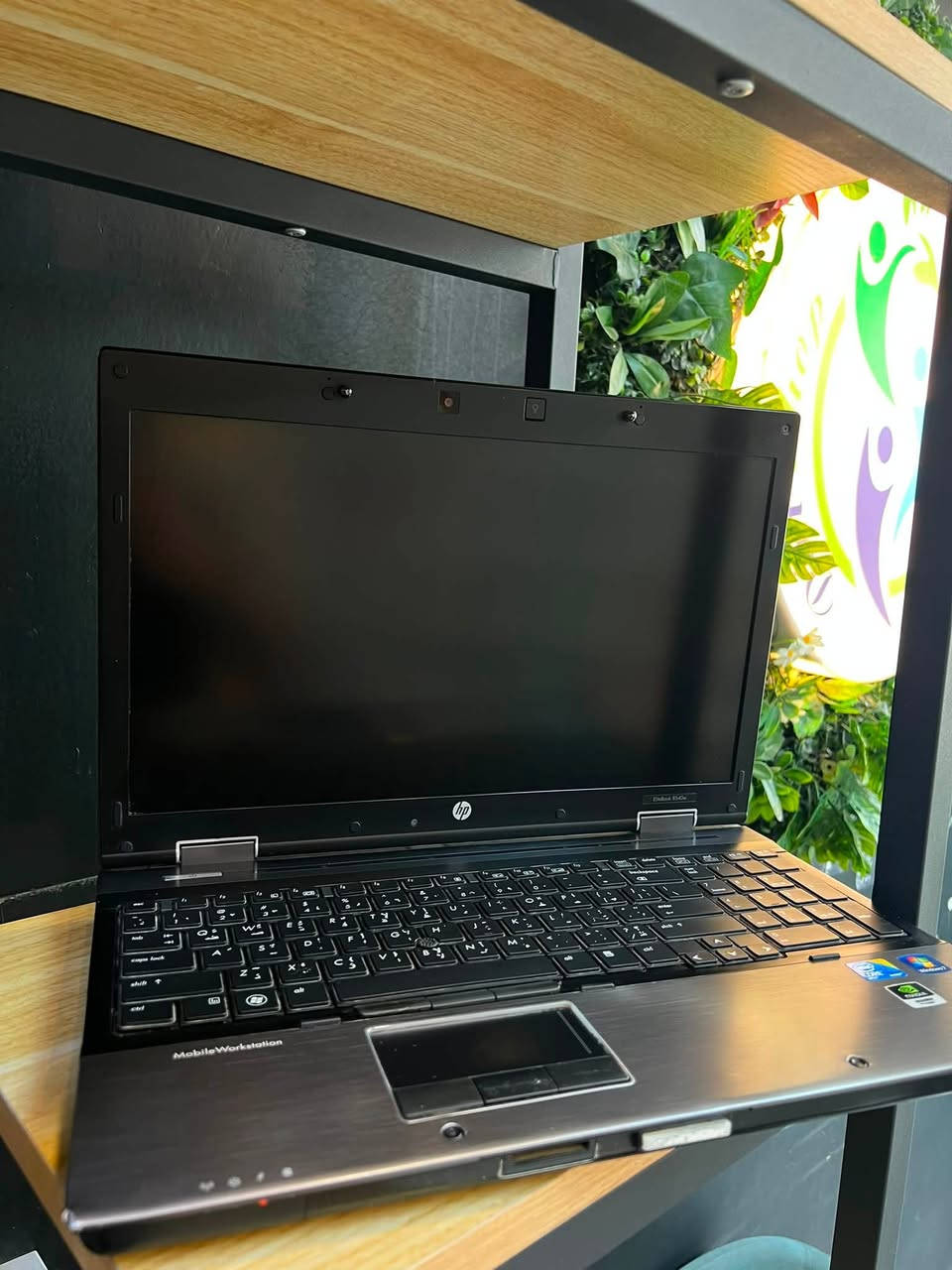 سلام عليكم 

لابتوب
HP EliteBook 8540w

السعر 130,000 الف 💵 

⚙️ معالج Core i7  
🧠 رام RAM 4 GB 
💾 هارد HHD 512 GB
🎮 كرت : Intel Core i7-Q740 
📺 شاشة 15.6 إنش FHD لمس 60 هرتز 

بغداد - سيدية 
***********
