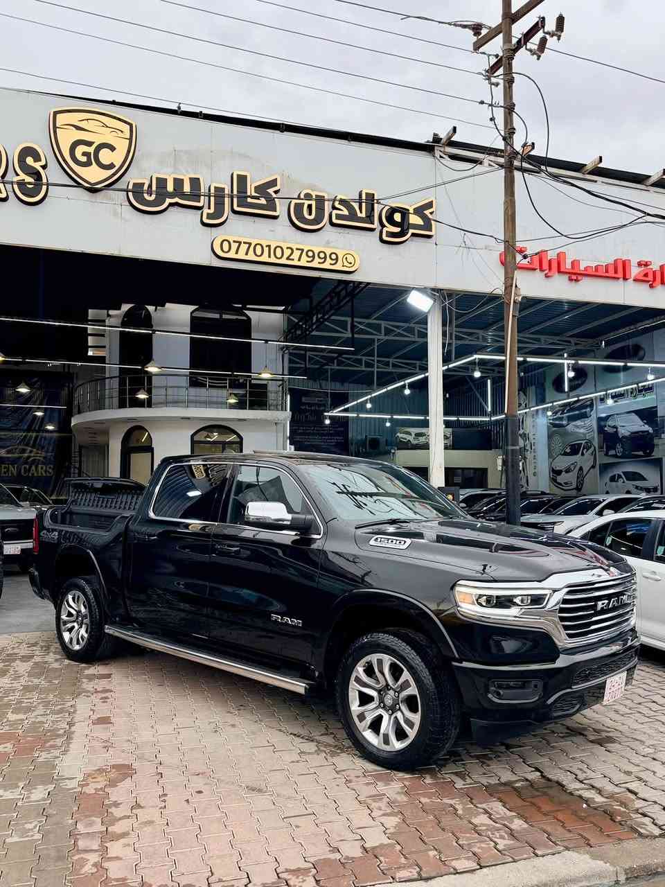 لونج هورن • ٨ سلندر • شاشة تيسلا