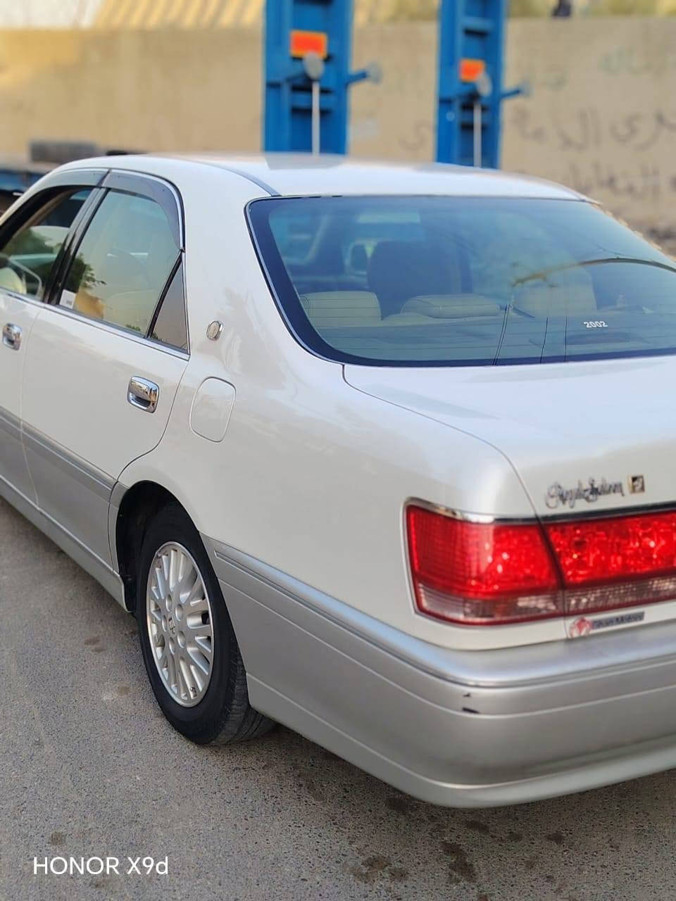 السلام عليكم ملكه البيع 
رقم بغداد بسمي قرار ١٠٢
اربع دكم موديل ٢٠٠٢ اصل كرستال 
اربع كشنات كهرباء  غرفه جلد
فول عده فتحه 
مكفوله كص وتحويل ونقل الجثه 
وضربه والصوليات 
السعر ١٦٠ وبيه مجال 
***********

نص مكتوب في الصور:
- HONOR X9d