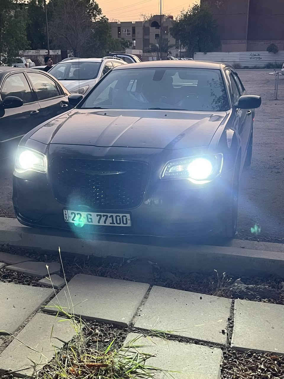 كرايسلر اوباما c300
موديل ٢٠٢١ 

لون فيراني ميتاليك

ماشية ٤٣ الف مايل

بچم كبس ضررها تخريب جاملغ خلف السكن و باب خلف السكن مو حادث

لايتات S

كشنات S

تبريد قطعتين

برنامج SRT

شفتات ستيرن SRT

كير محدث S شغال برمجة

كامرة دوارة

بصمة عدد ٢

ويل ٢٠

بدون ايرباك فقط كشن  السايق

تحكمات ستيرن

السعر ٢٥،٥٠٠$  وبيها مجال للشراي

الرقم ***********
للبيع فقط
