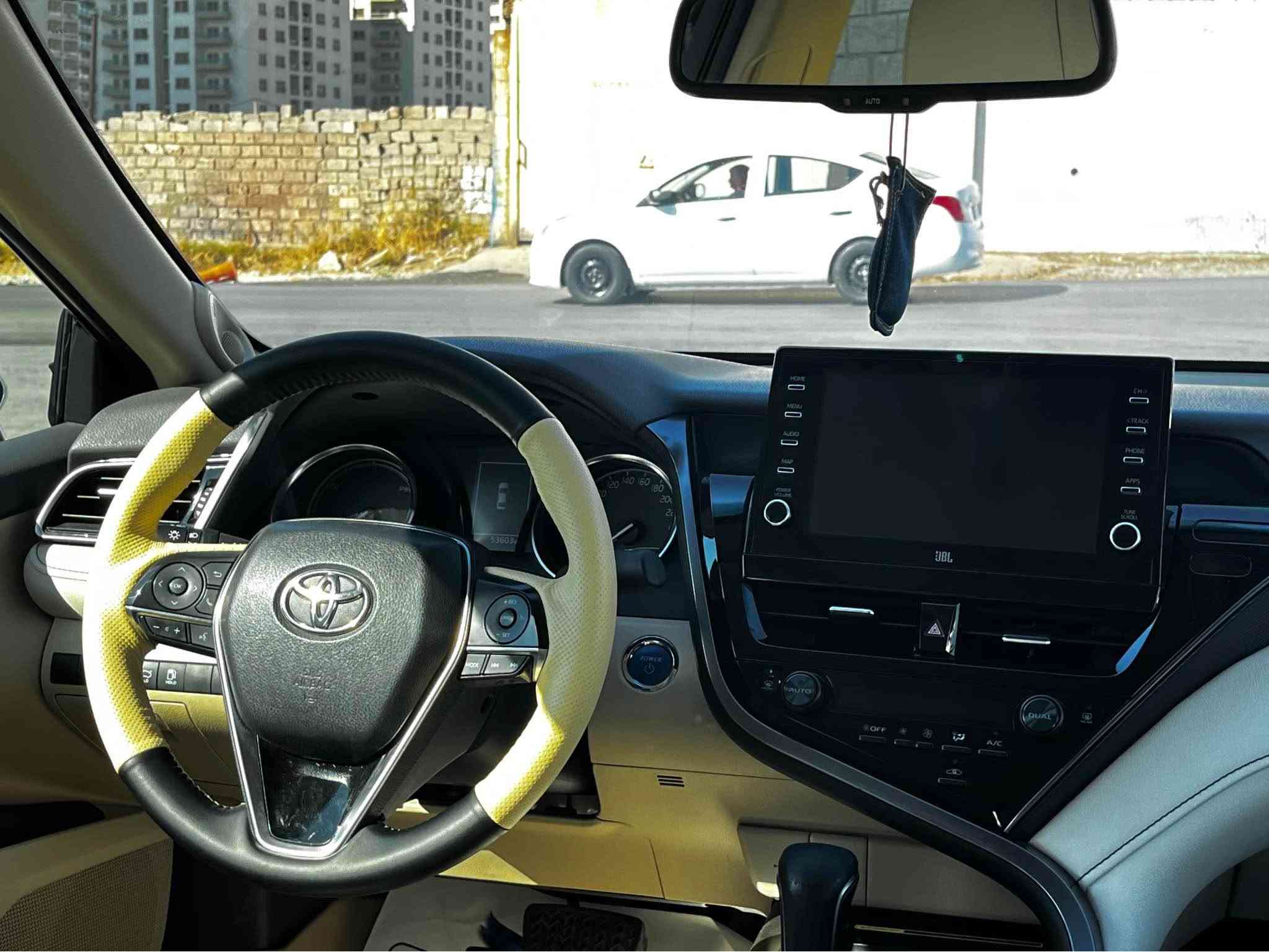 🚘 Toyota Camry 2024 GLE Hybrid

▫️ ٥٣,٠٠٠ کم ڕۆیشتووە
▫️ سفری شەریکە
▫️ بێ بۆیاخ و بێ سارد و کردنەوە
▫️ هیچ لێدراوێکی نییە
▫️ Full Options – فوول مواسەفات ✨
▫️ گێڕ، مەکینە، تەحویل و غەرامە بە شەرت ✅
▫️ سەیارەکە زۆر پاک و جوانە و بە وردی پارێزراوە

💰 نرخ: ٢٦٣ گەڵا و مەجال

📞 بۆ زانیاری زیاتر و کڕین:
***********

🚘 تويوتا كامري 2024 GLE Hybrid

مواصفات السيارة:
▫️ الممشى: 53,000 كم
▫️ وارد خلیجي – سفر شركة
▫️ بدون صبغ أو تبريد
▫️ لا توجد فيها أي ضربة
▫️ فل مواصفات – Full Options ✨
▫️ الجير والمكينة والتحويل والغرامات على الشرط ✅
▫️ السيارة نظيفة جداً ومحافظ عليها

💰 السعر: 263 و  قابل للتفاوض

📞 للاستفسار والتواصل:
*********** السليمانية, العراق
