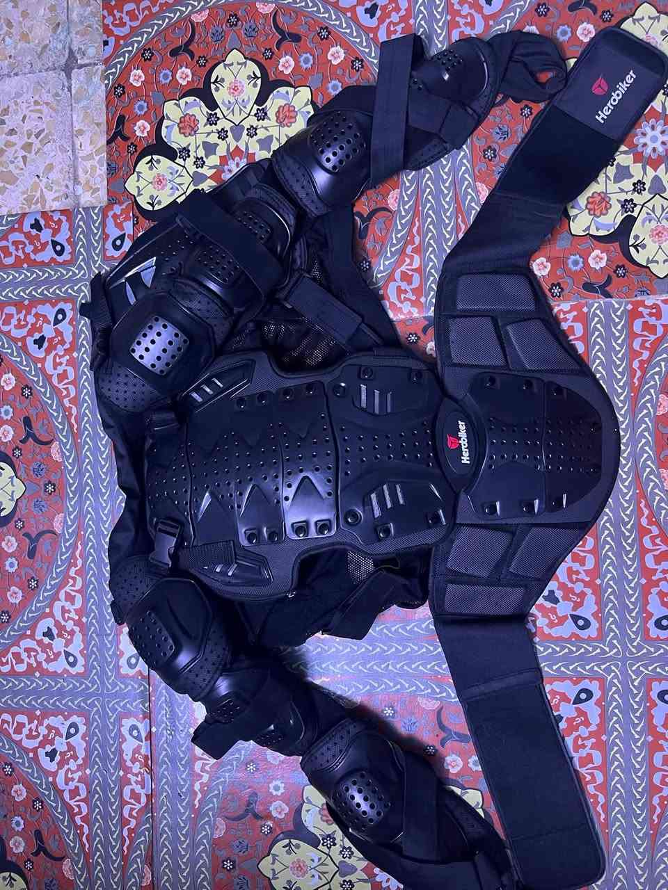 🏍️🔥 للبيع | HEROBIKER Motorcycle Full Body Armor 🔥🏍️

🛡️ درع حماية احترافي للدراجات النارية
مصمم لحماية الجزء العلوي من الجسم أثناء القيادة، ويشمل:

✅ حماية الصدر
✅ حماية الظهر والعمود الفقري
✅ حماية الأكتاف
✅ حماية المرفقين والذراعين
✅ تصميم عملي ومريح للقيادة 🏍️

✨ الحالة: جديد — غير مستخدم
📏 الحجم: S (Small)
🏷️ الماركة: HEROBIKER

💰 السعر: 60,000 دينار فقط

📞 للاستفسار والتواصل:
***********

⚡ القطعة جديدة وسعرها مناسب.

#دراجات_نارية #معدات_دراجات #حماية_دراجات #HEROBIKER #Motorcycle #Iraq #بغداد
