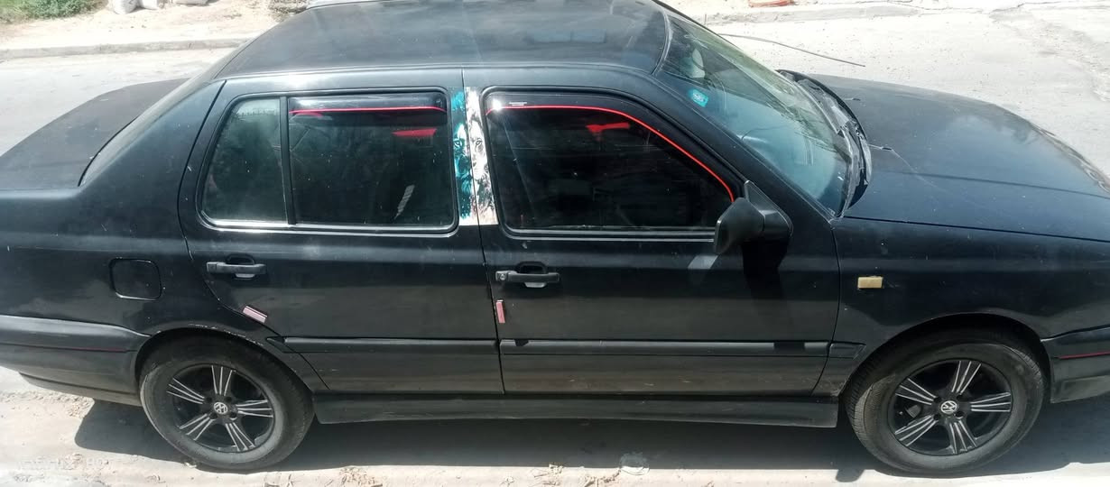مكولف فنتو كامله موديل 92 السعر 43وبي مجال للطيبين بغداد الحسينيه الراشديه قرب الجسر رقم ***********
