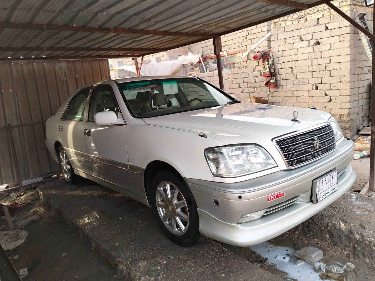 ملكه 2001 مكفوله من العيب الشرعي سياره نضيفه 100%رقم انگليزي بصره تحويل بنفس الساعه السياره بيها تقرير فحص من كريم حسون 3دكم السياره مكينه ففتي ام الگلاص تلثتالاف

متواجد عل خط فقط

السعر 145وبيها مجال بسيط 
***********
